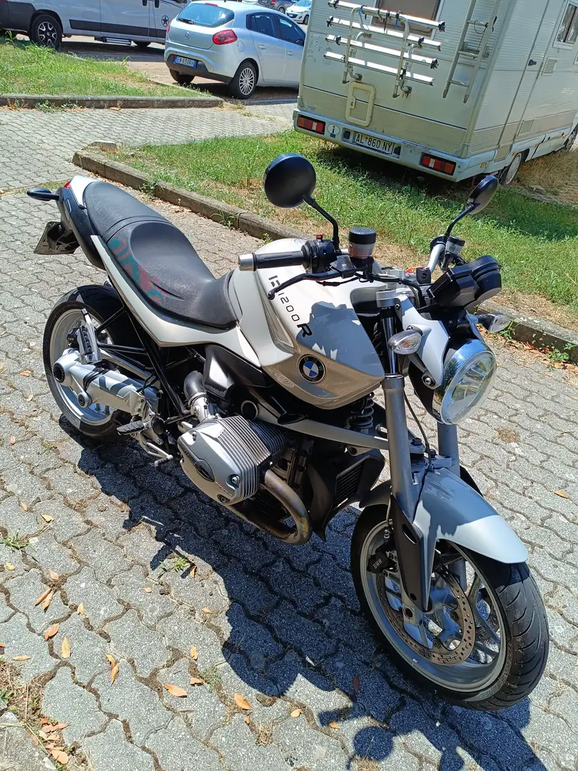 BMW R 1200 R Asi Gümüş rengi - 1