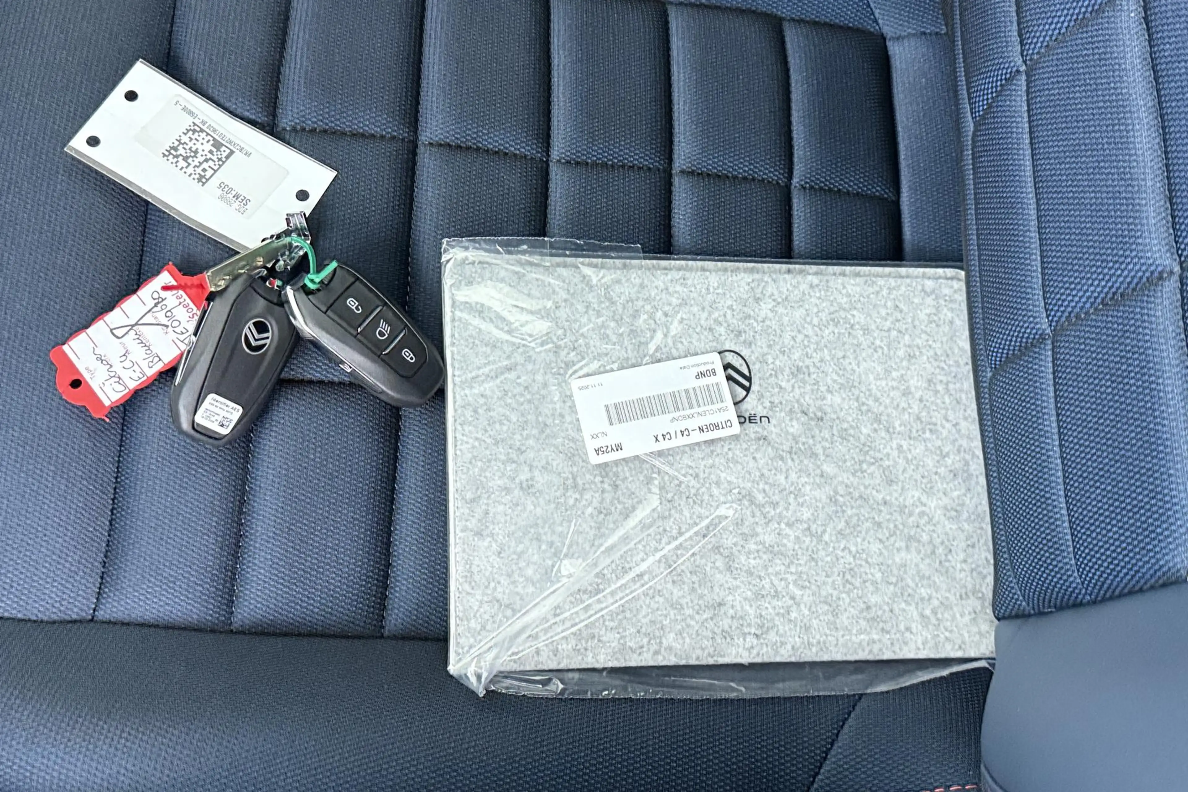 Citroen E-C4 Electric Plus 156pk Extended range 54 kWh | Climate Control — photo 10