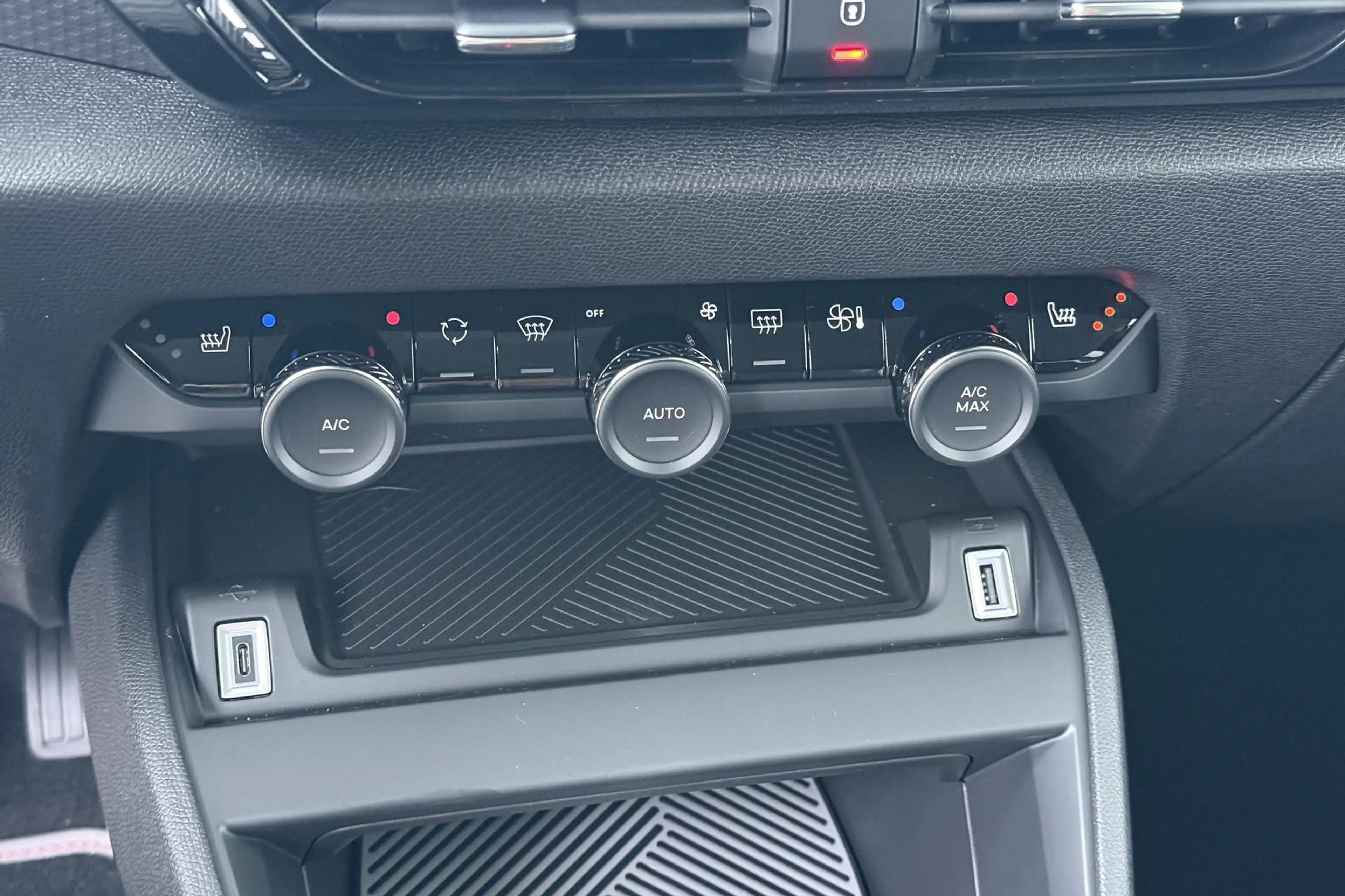 Citroen E-C4 Electric Plus 156pk Extended range 54 kWh | Climate Control — photo 7