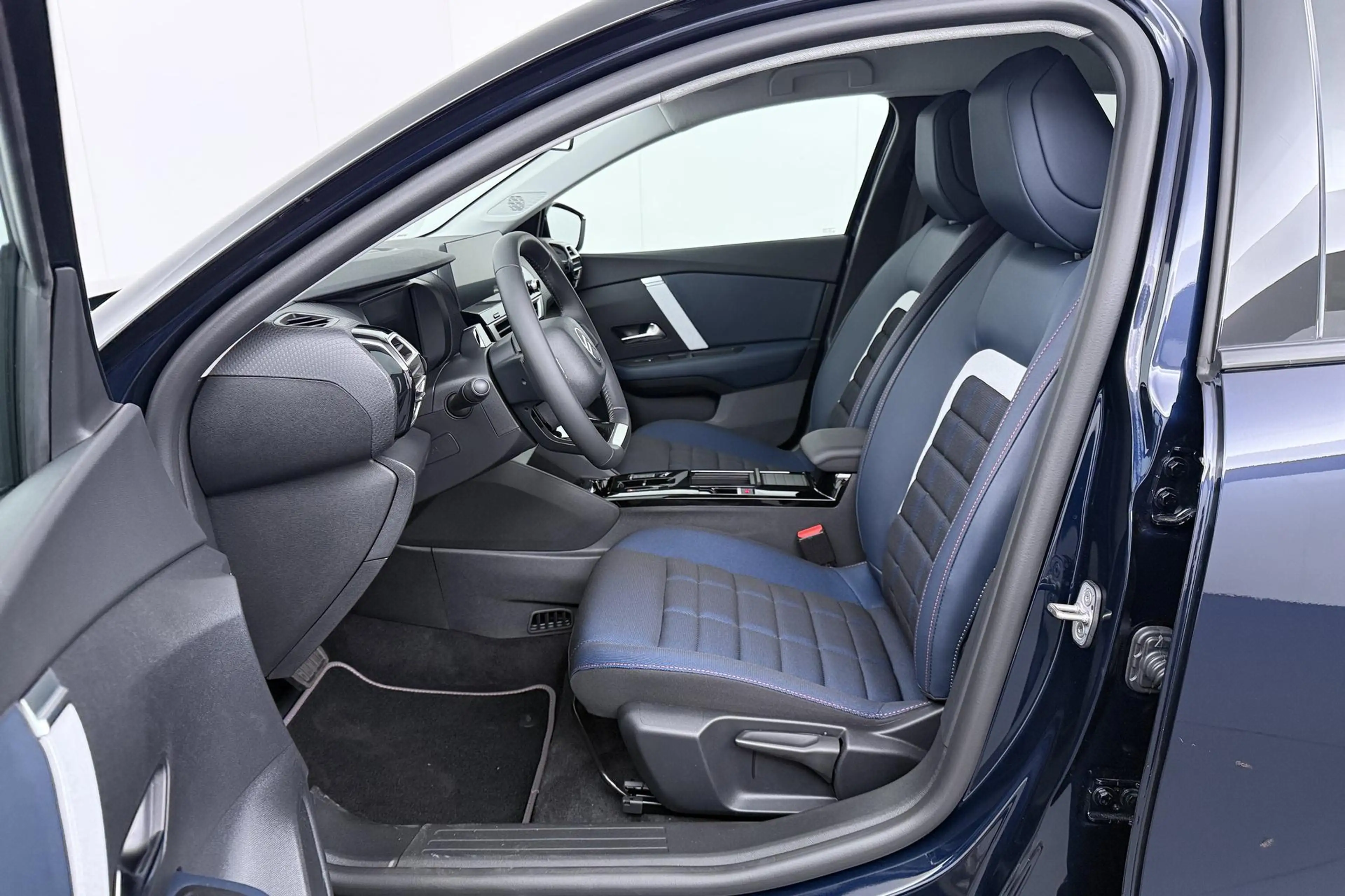 Citroen E-C4 Electric Plus 156pk Extended range 54 kWh | Climate Control — photo 15