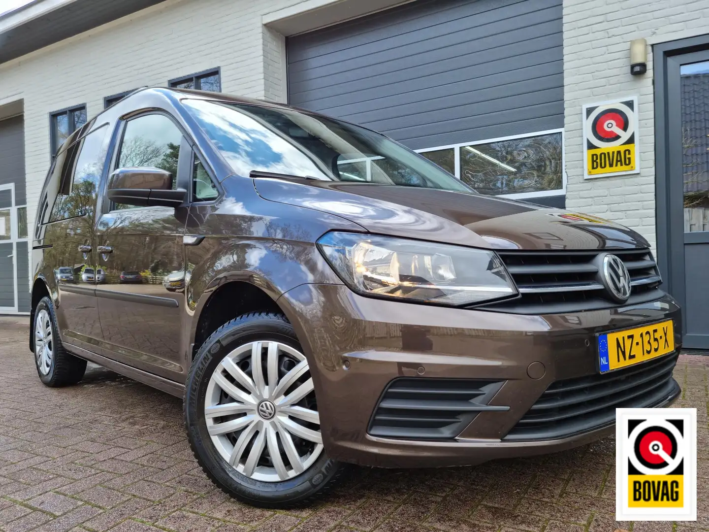 Volkswagen Caddy 1.4 TSI 125pk. / NAVI / TREKHAAK / AIRCO ECC Braun - 1