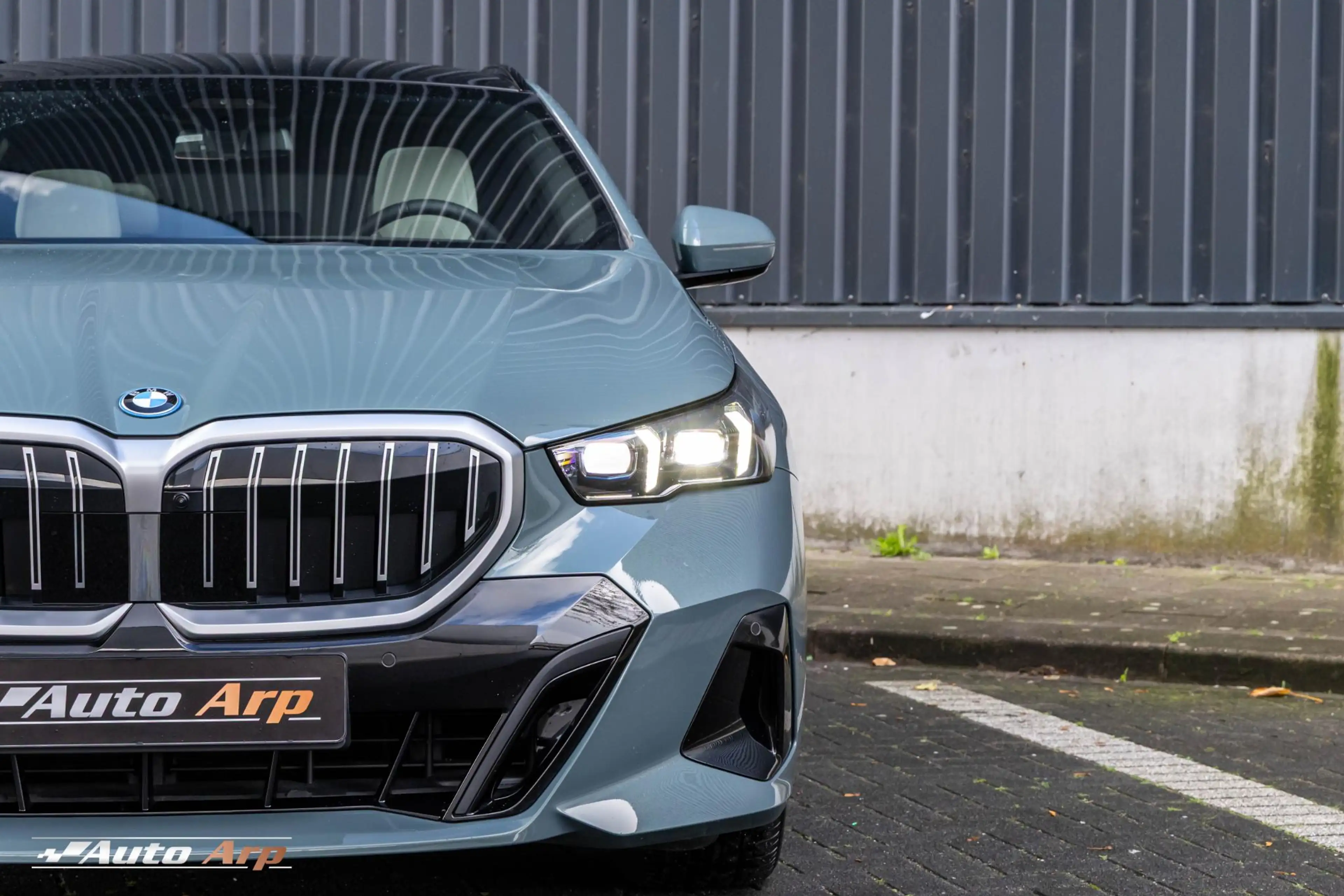 BMW 550 5-serie Touring 550e xDrive M Sport Pro Edition — photo 11