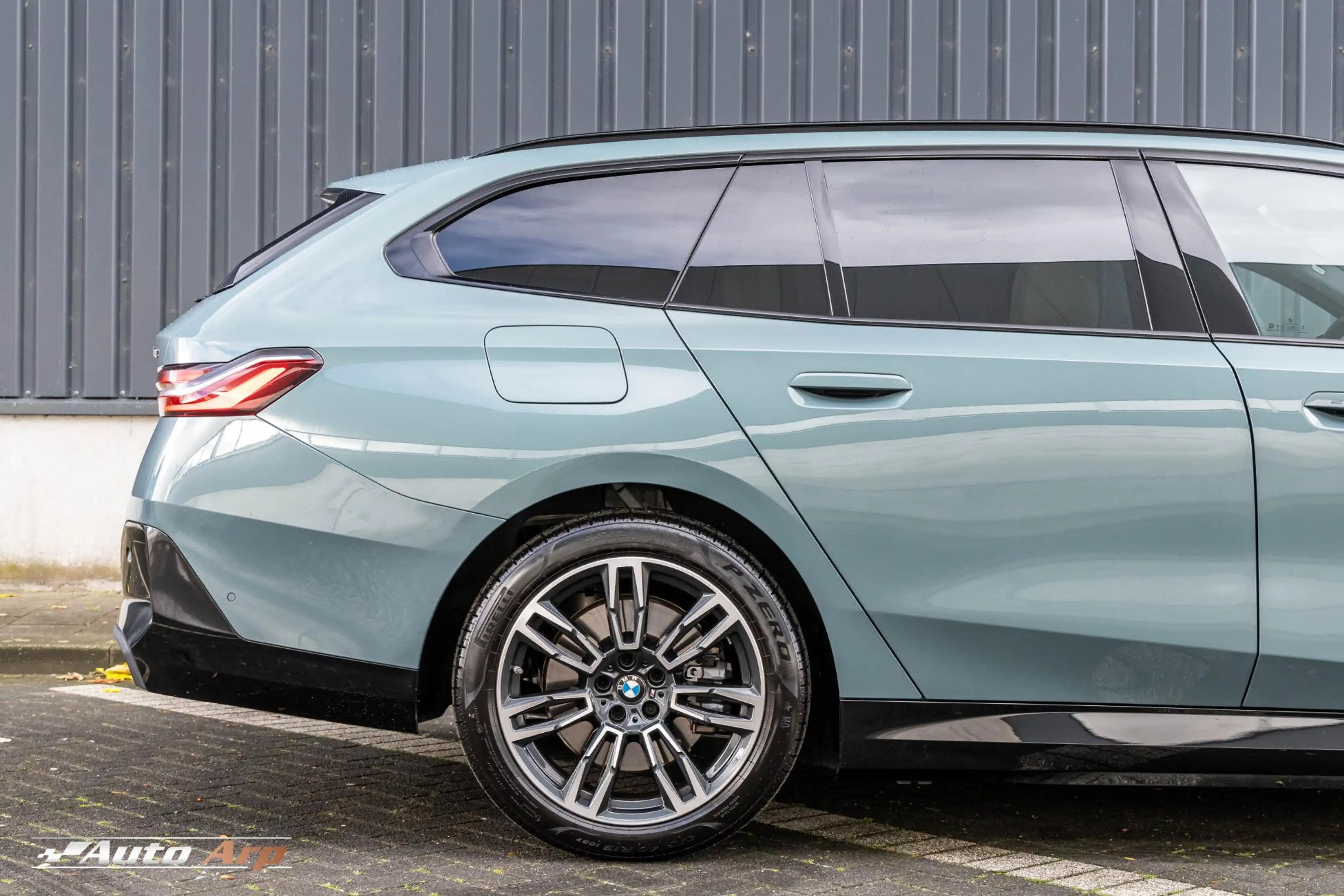 BMW 550 5-serie Touring 550e xDrive M Sport Pro Edition — photo 6