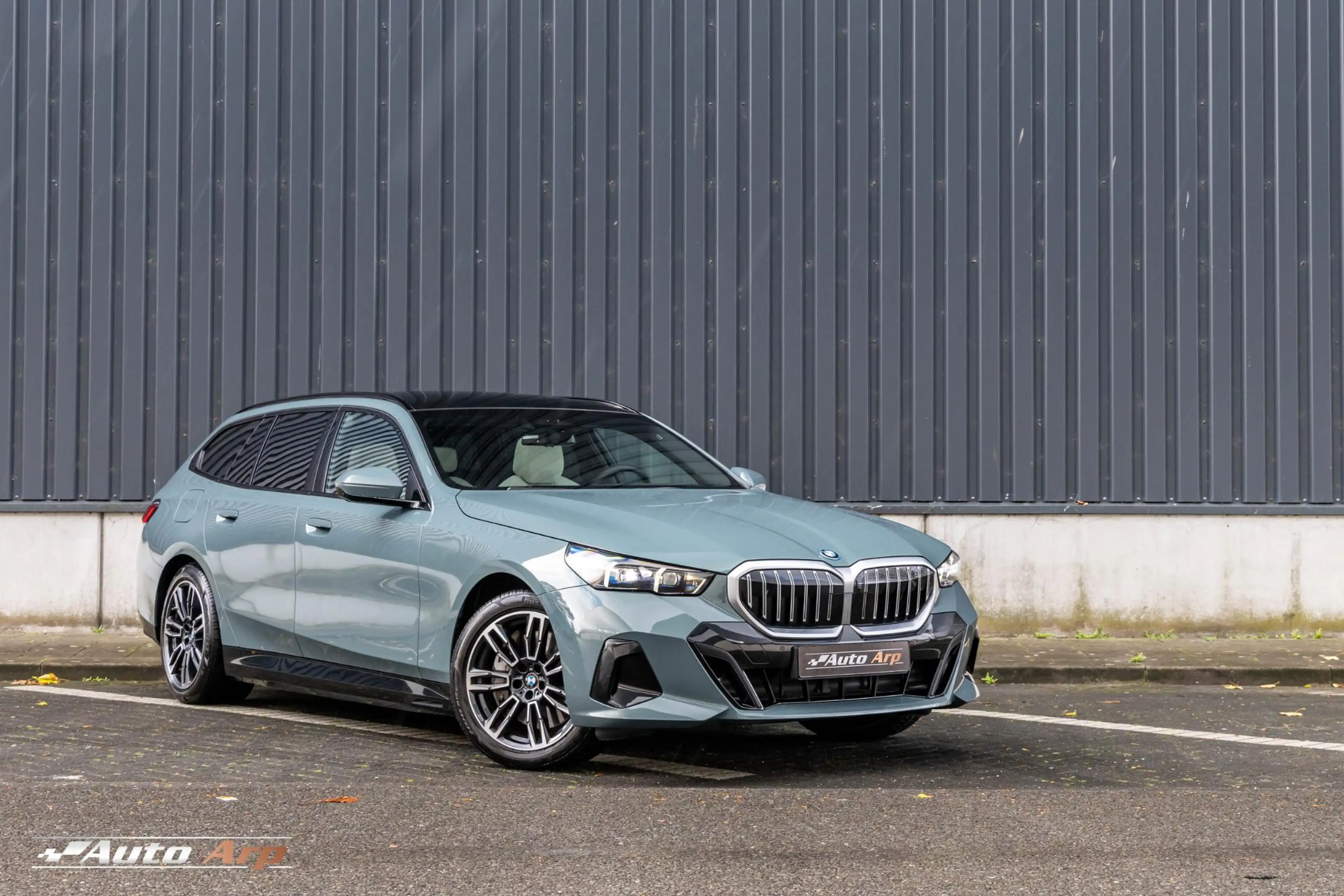 BMW 550 5-serie Touring 550e xDrive M Sport Pro Edition — photo 3