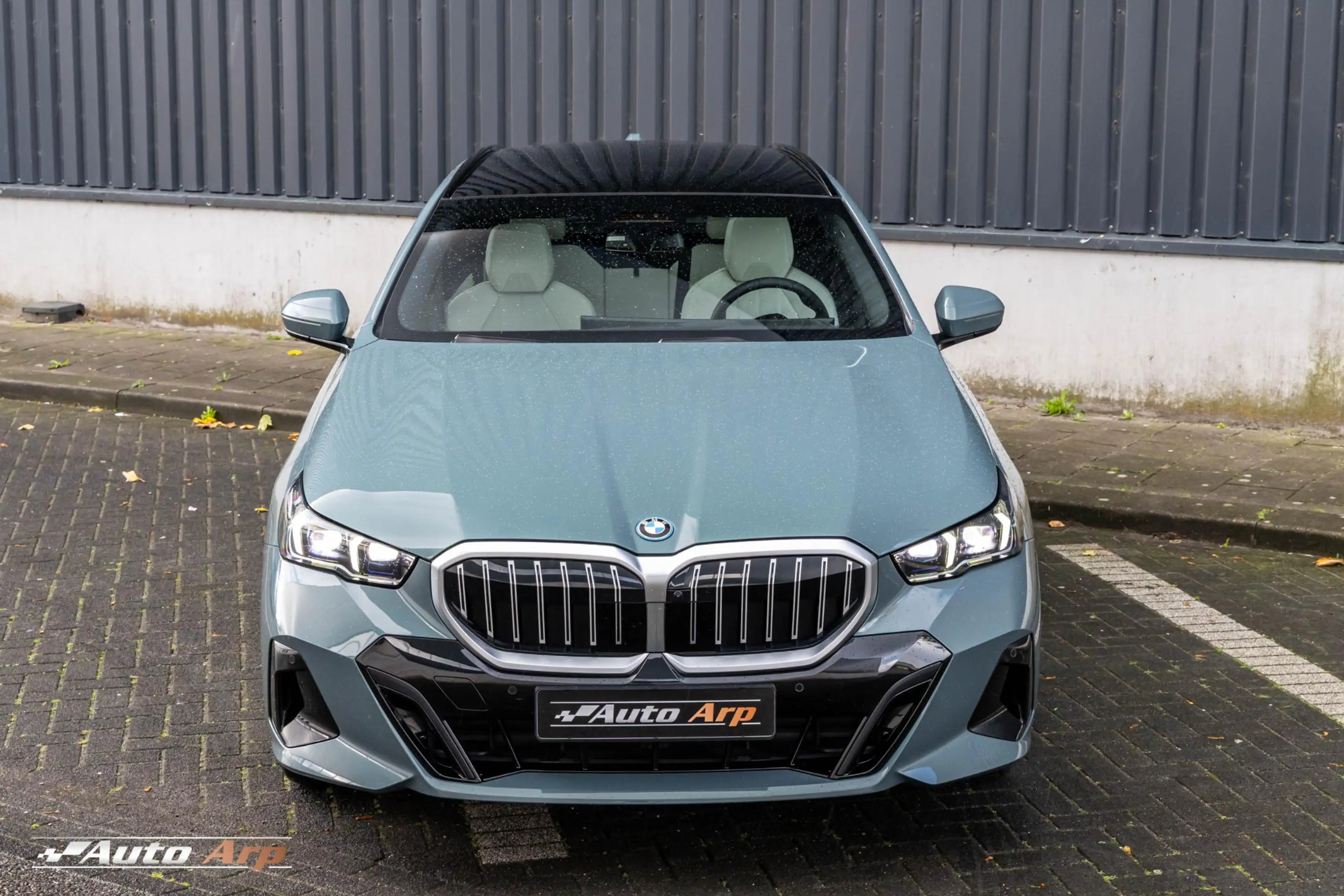 BMW 550 5-serie Touring 550e xDrive M Sport Pro Edition — photo 9