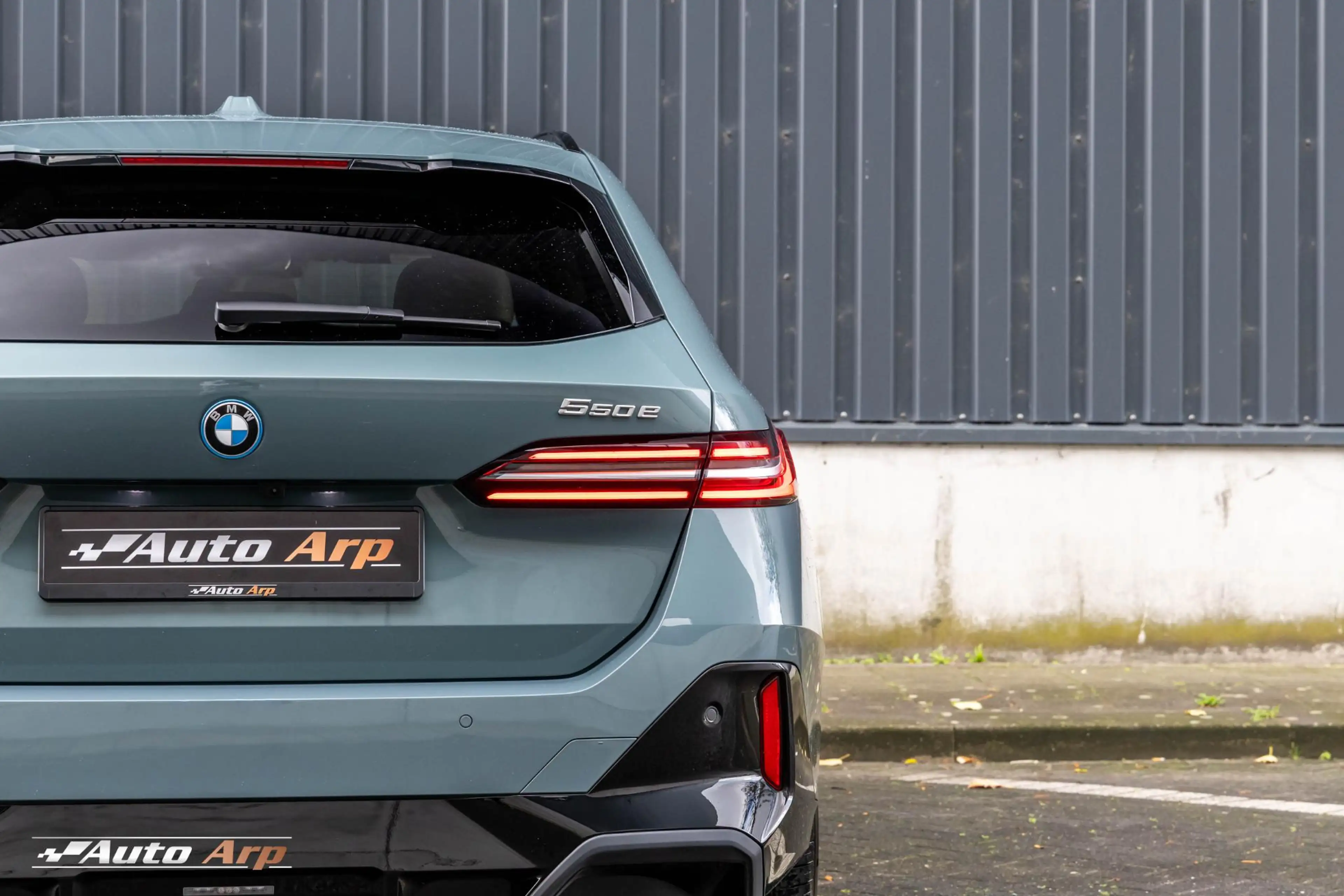 BMW 550 5-serie Touring 550e xDrive M Sport Pro Edition — photo 16