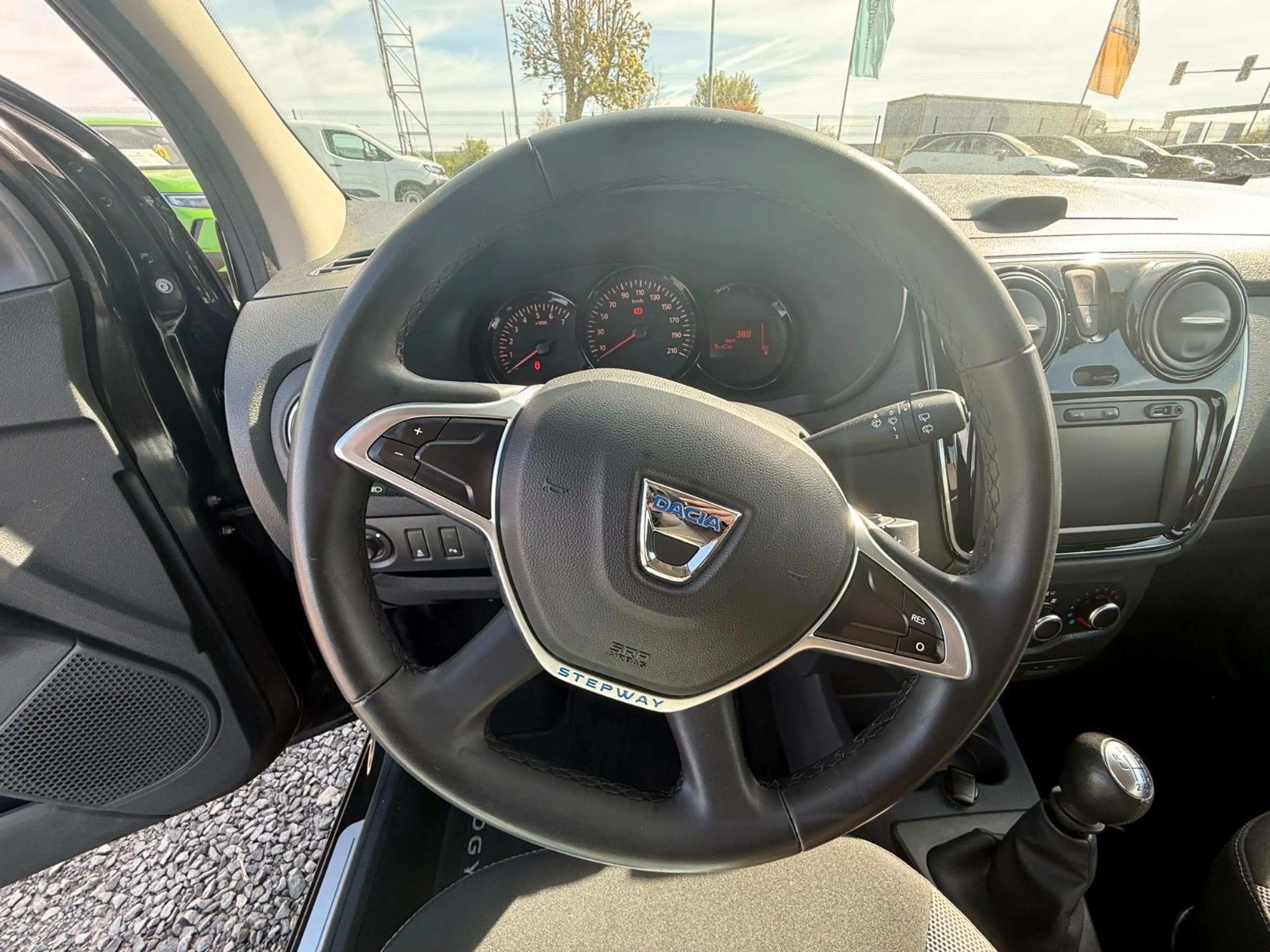 Dacia Lodgy Stepway — photo 12