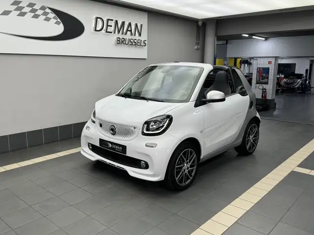 smart forTwo EQ *Brabus style* Cabrio * Camera * volant chauff.