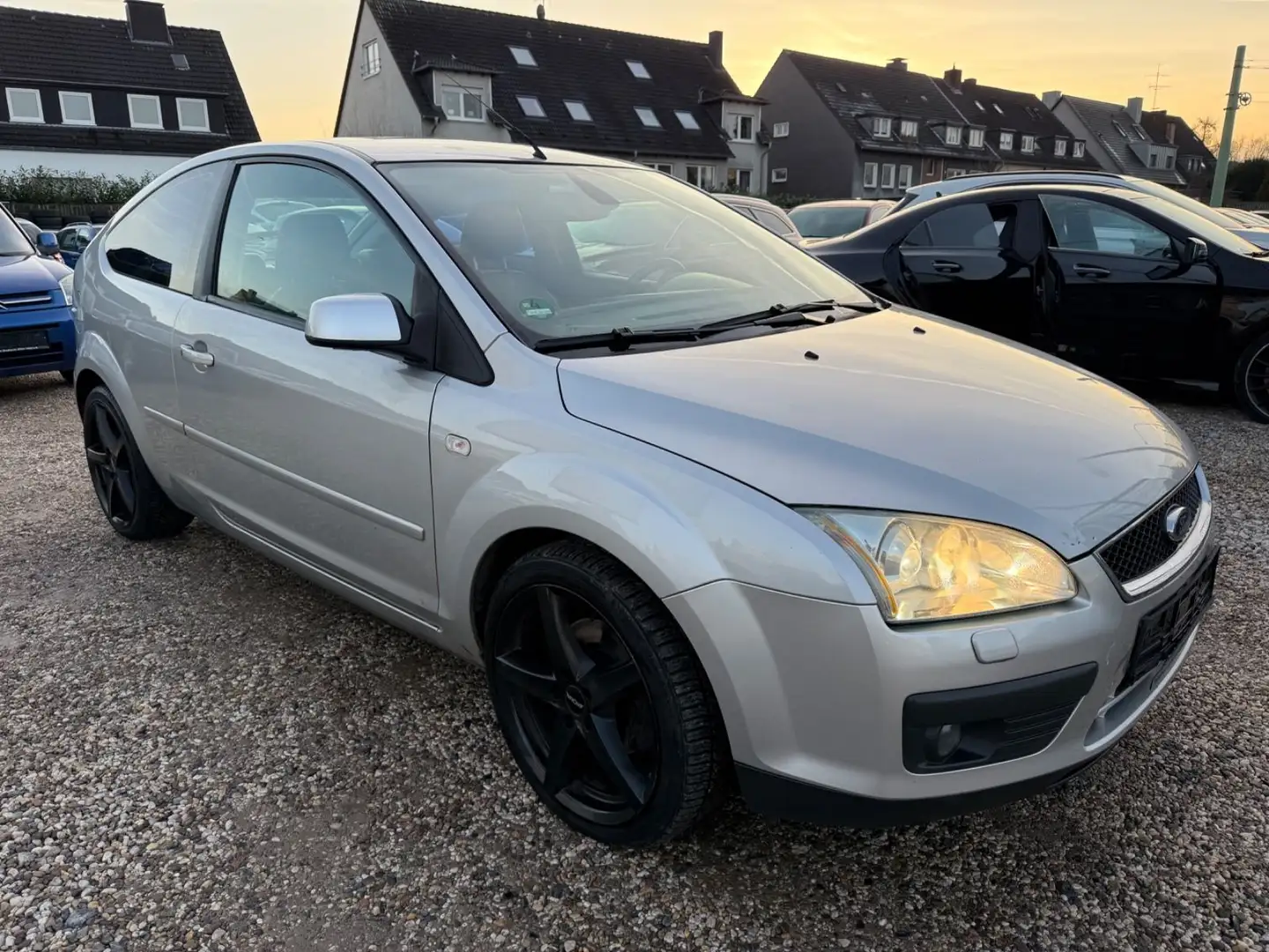 Ford Focus Lim. Titanium*TUV NEU*KLIMA** Silber - 2