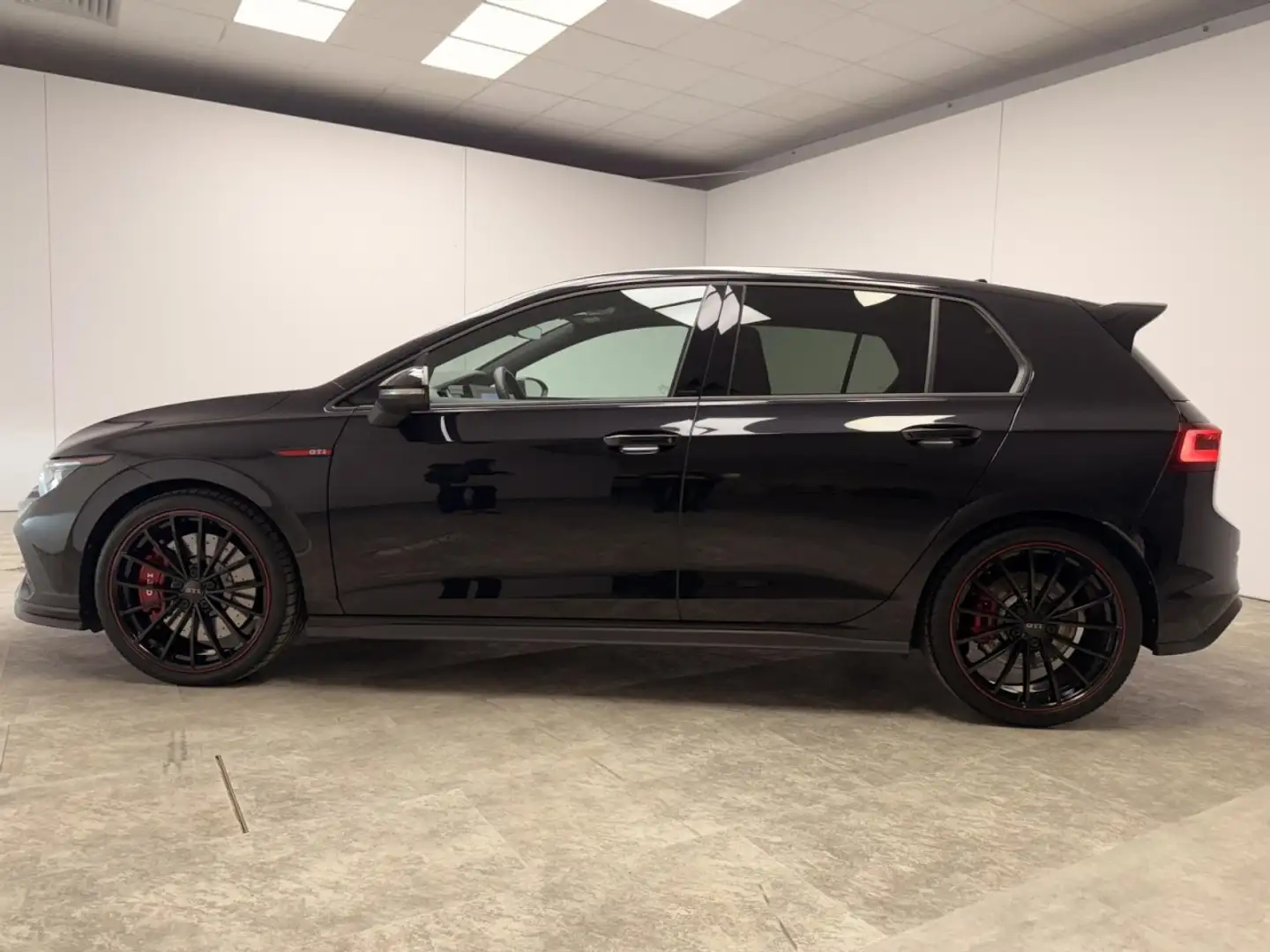 Volkswagen Golf VIII GTI Clubsport 2.0 TSI DSG Akrapovic Klima Schwarz - 2