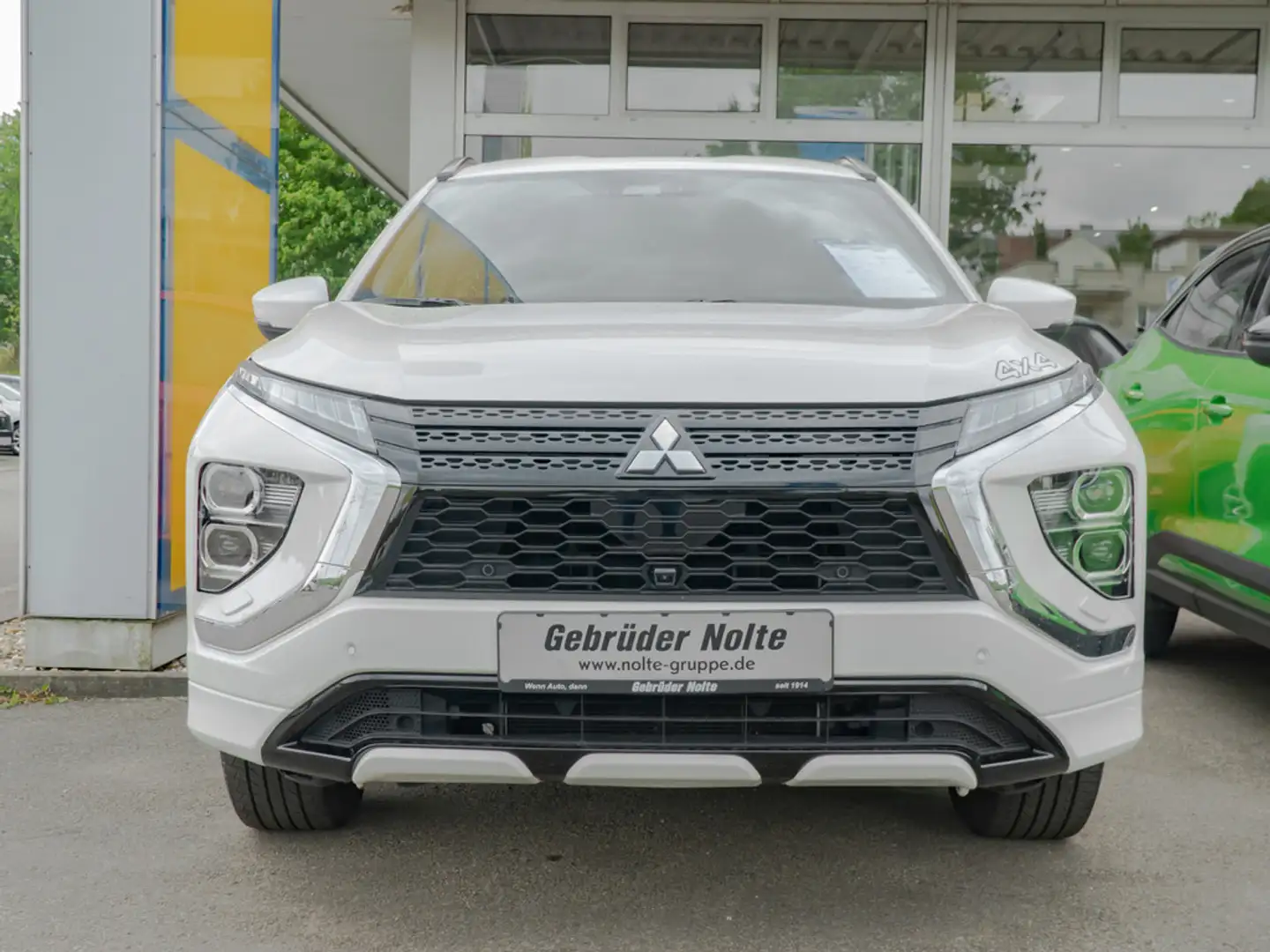 Mitsubishi Eclipse Cross 2.4 MIVEC PHEV Select Black LED bijela - 2