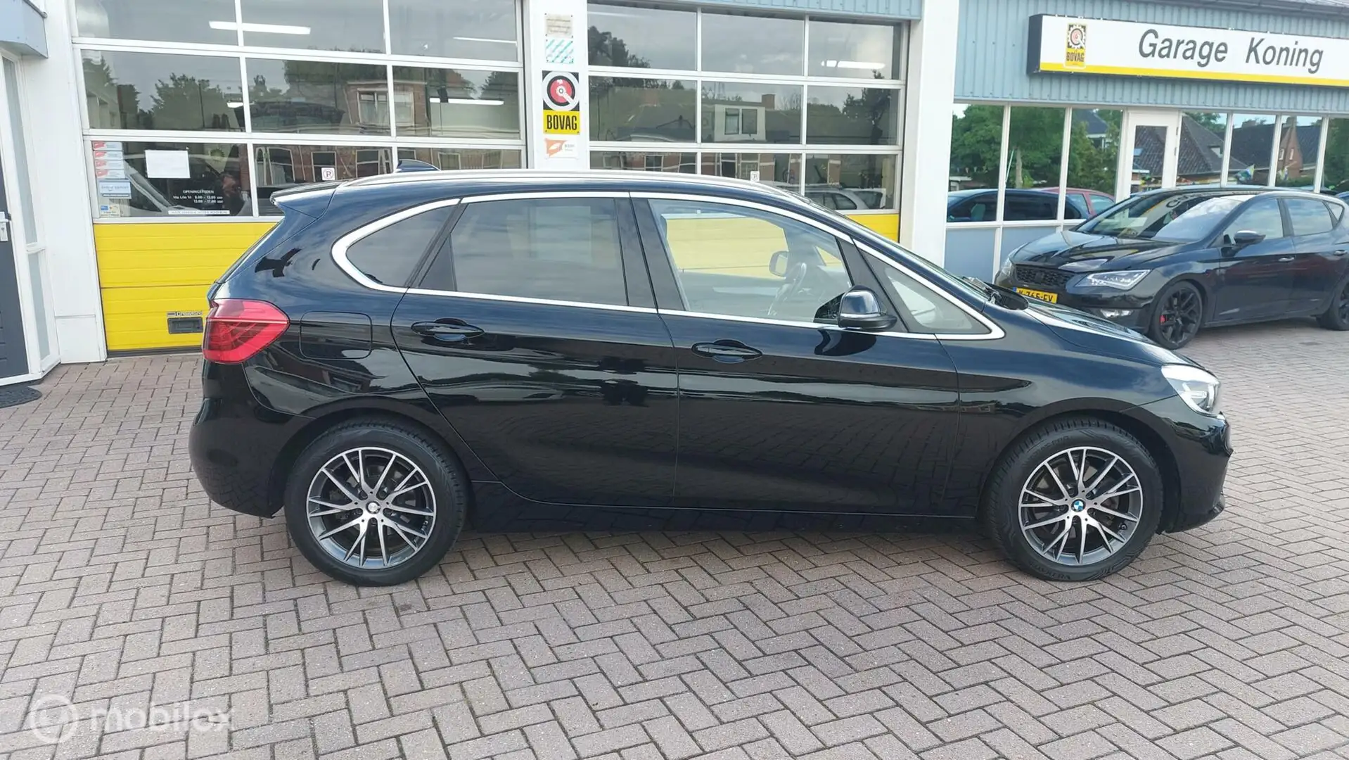 BMW 218 2-serie Active Tourer 218i Luxury Noir - 2