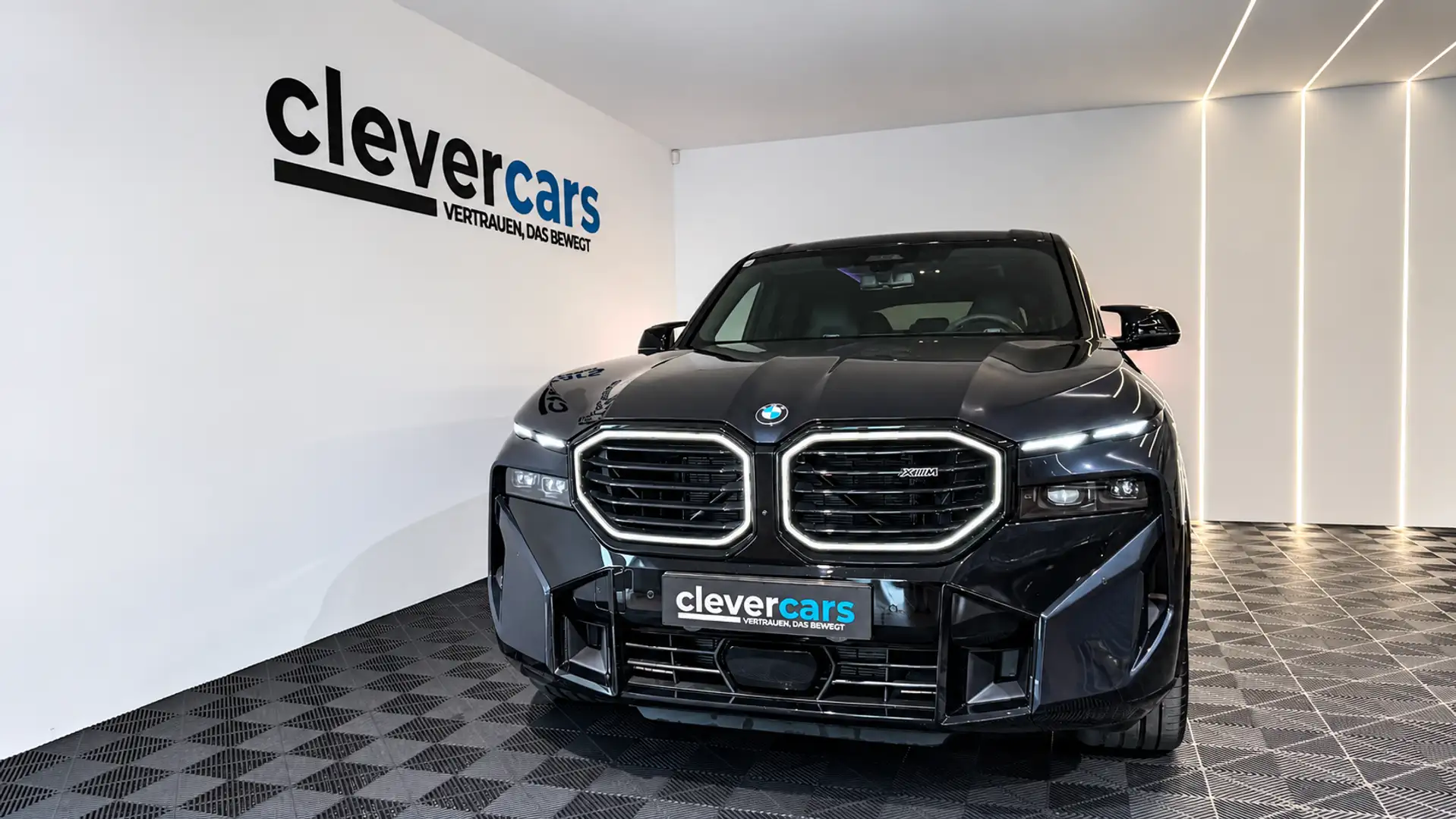 BMW XM 50e 29,4kWh Aut. Schwarz - 2
