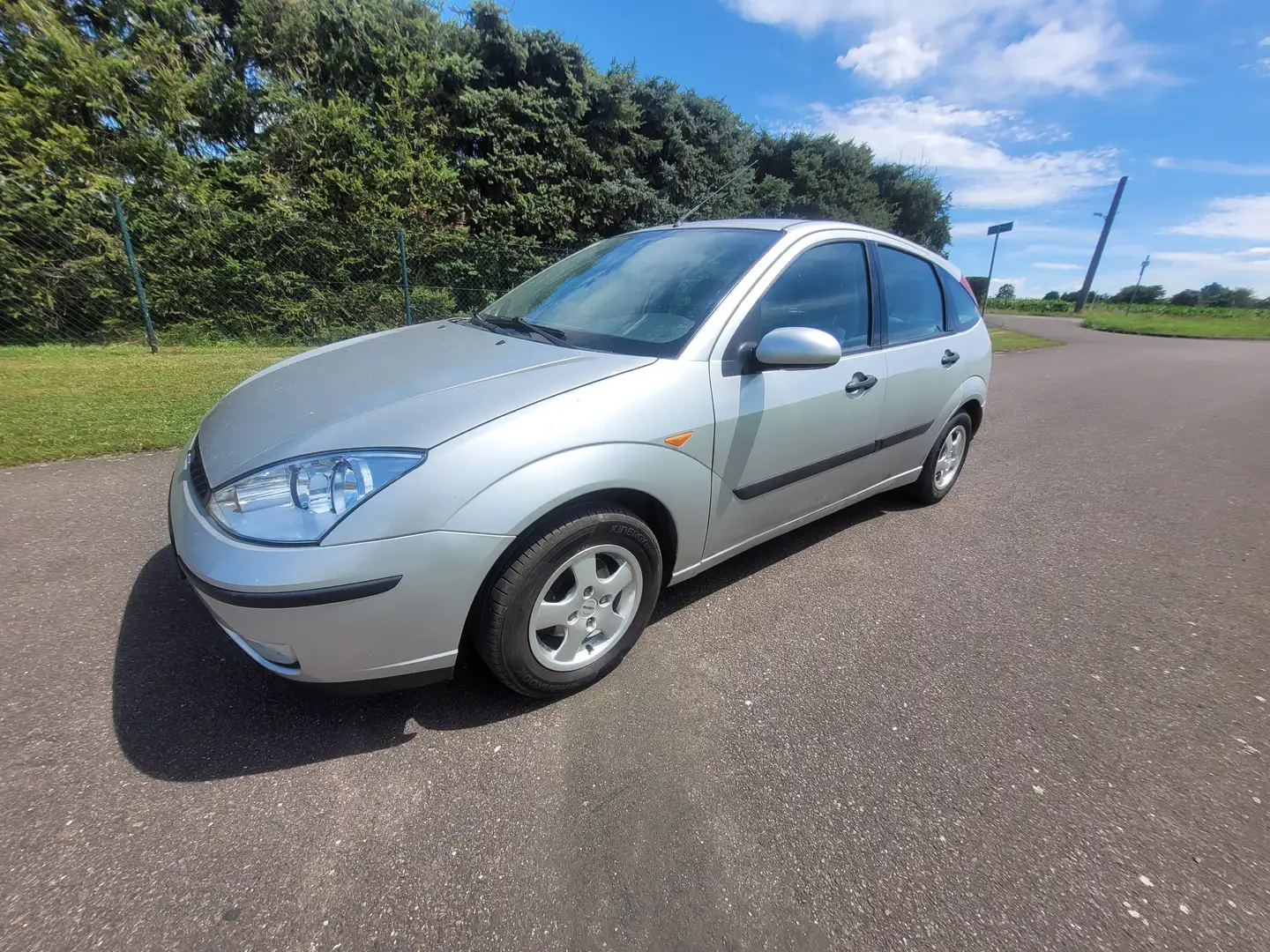 Ford Focus Tüv bei Kauf neu. Zilver - 1