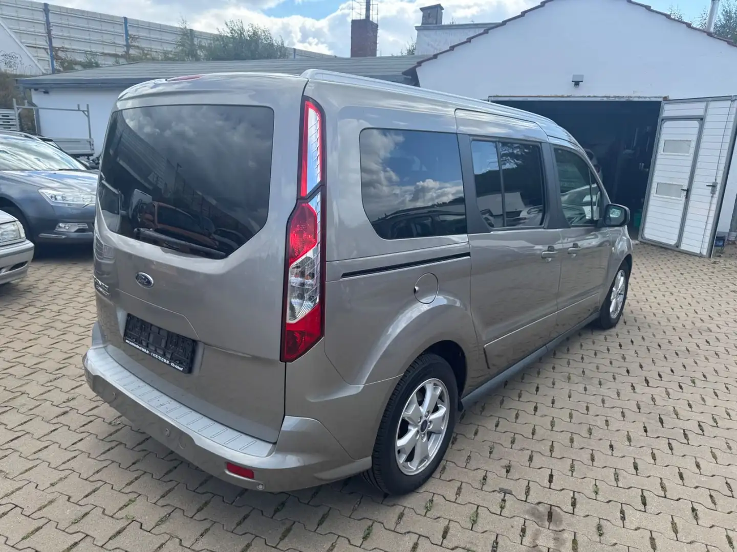 Ford Grand Tourneo Connect Titanium 7 Sitzer Automati Braun - 2