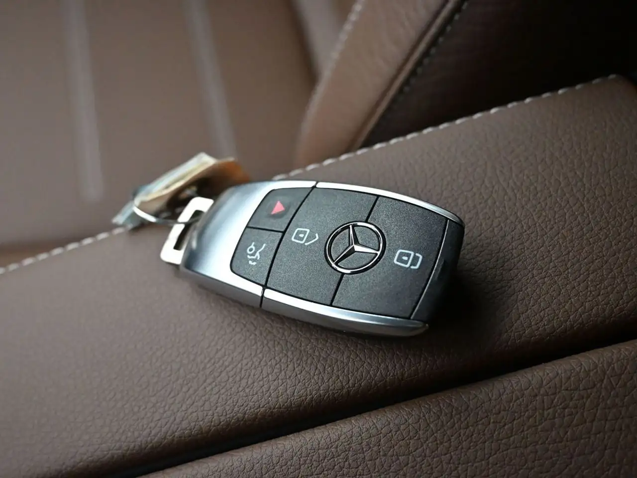 Mercedes-Benz GLA снимка Mercedes-Benz GLA