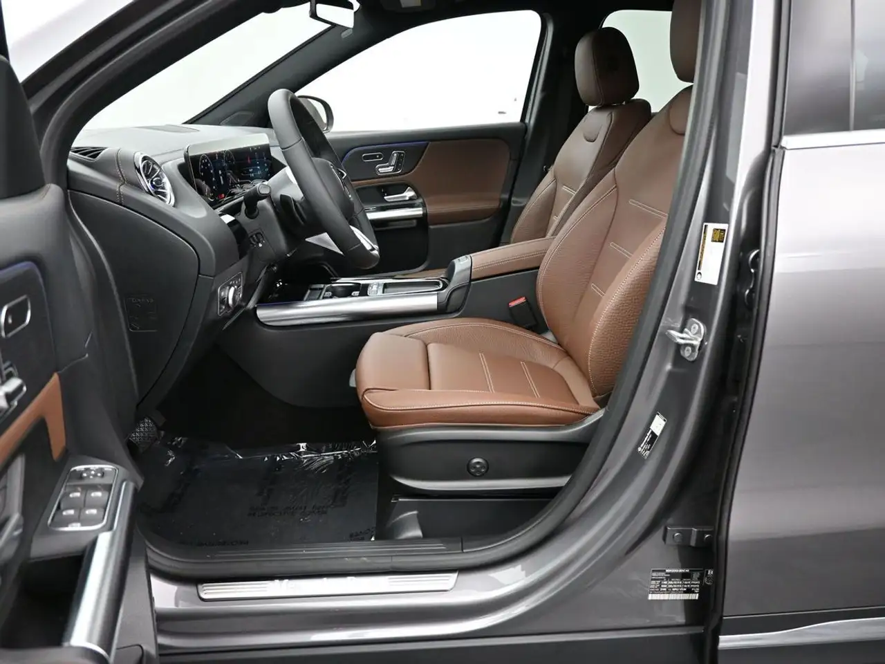 Mercedes-Benz GLA снимка Mercedes-Benz GLA
