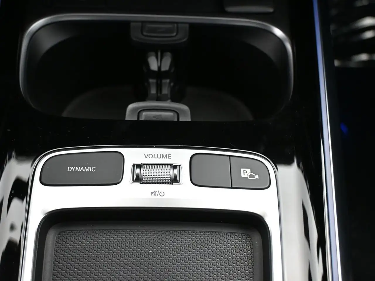 Mercedes-Benz GLA снимка Mercedes-Benz GLA