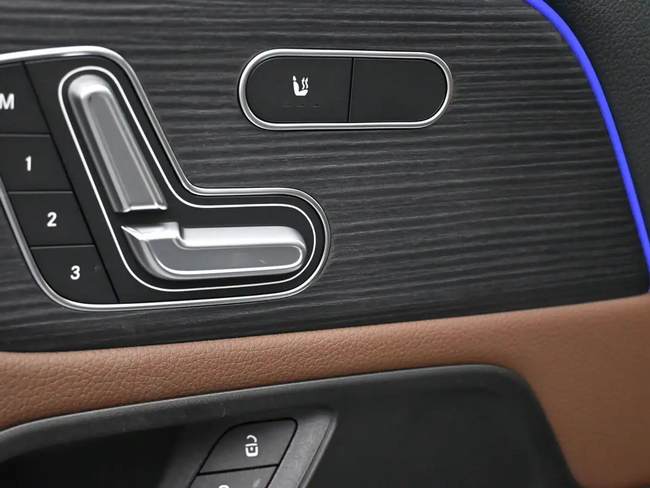 Mercedes-Benz GLA снимка Mercedes-Benz GLA