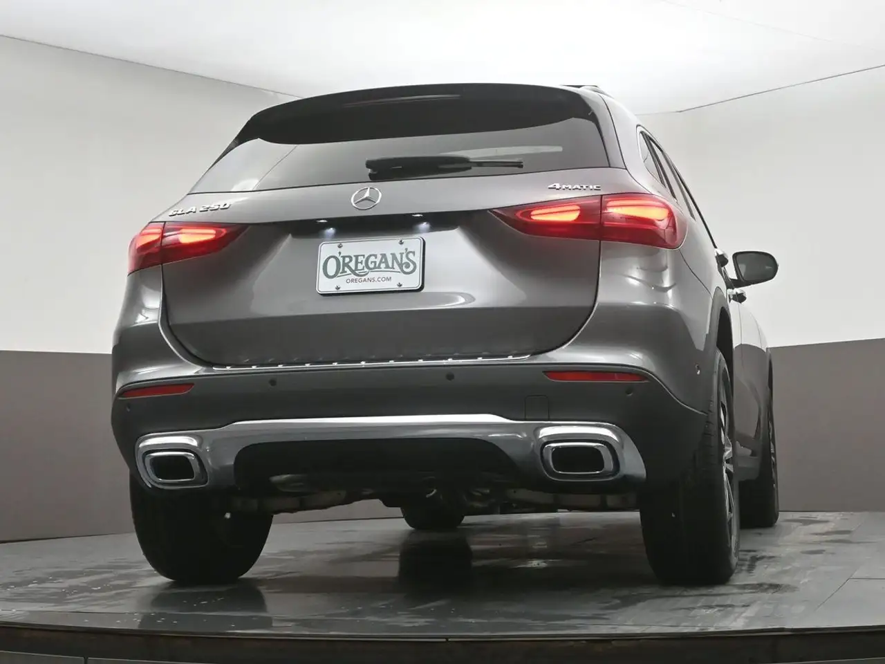 Mercedes-Benz GLA снимка Mercedes-Benz GLA