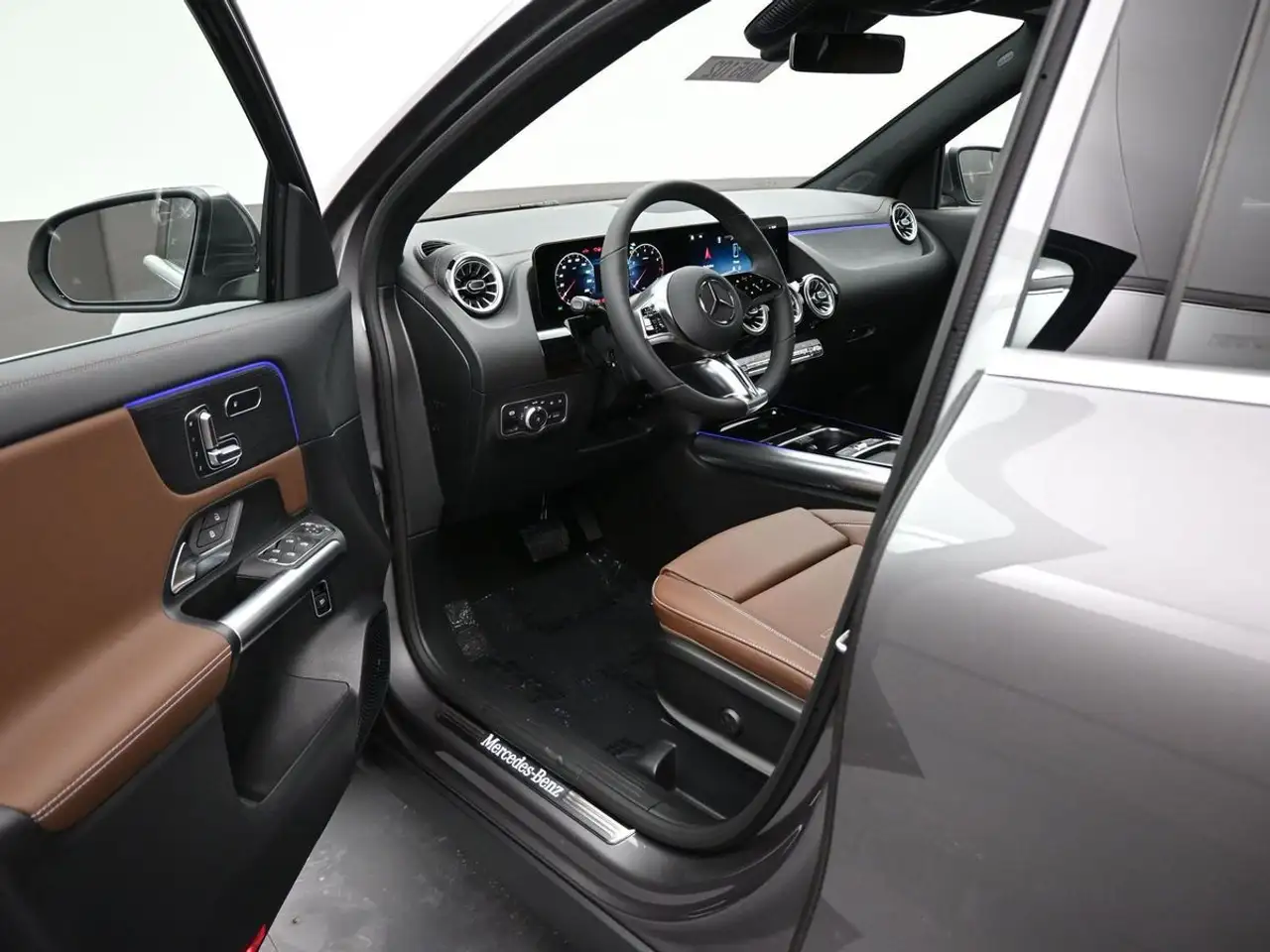 Mercedes-Benz GLA снимка Mercedes-Benz GLA