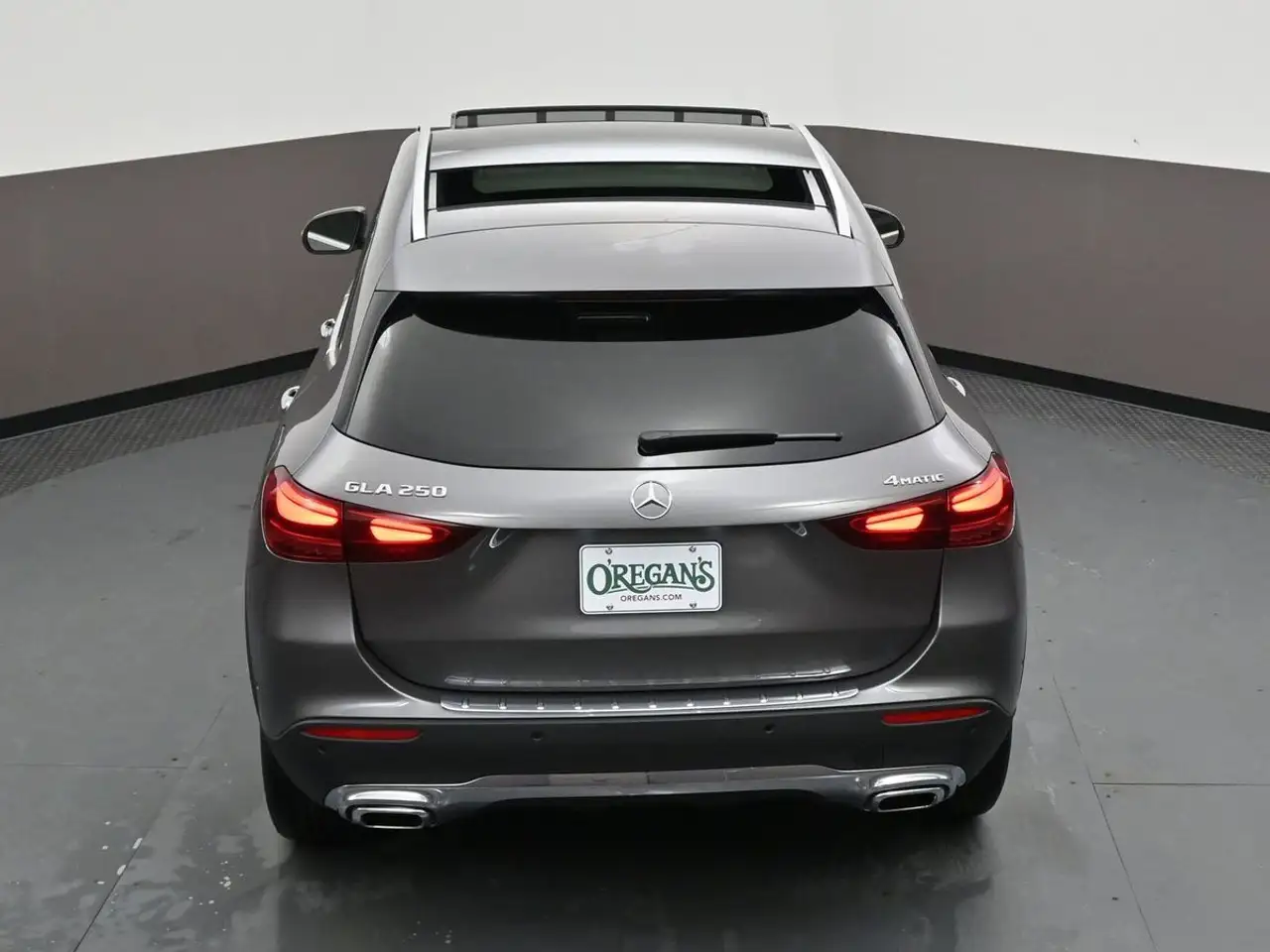Mercedes-Benz GLA снимка Mercedes-Benz GLA