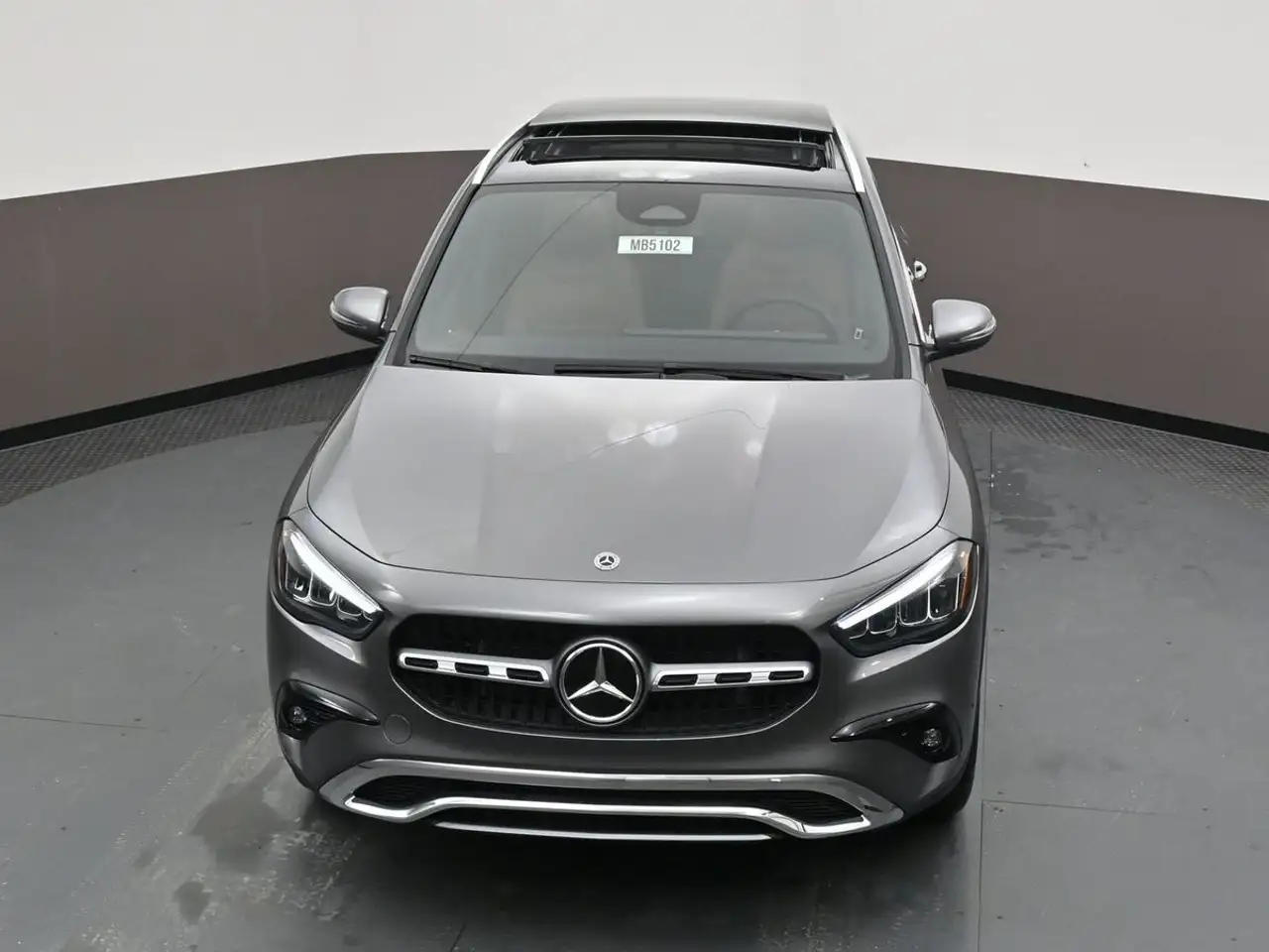 Mercedes-Benz GLA снимка Mercedes-Benz GLA