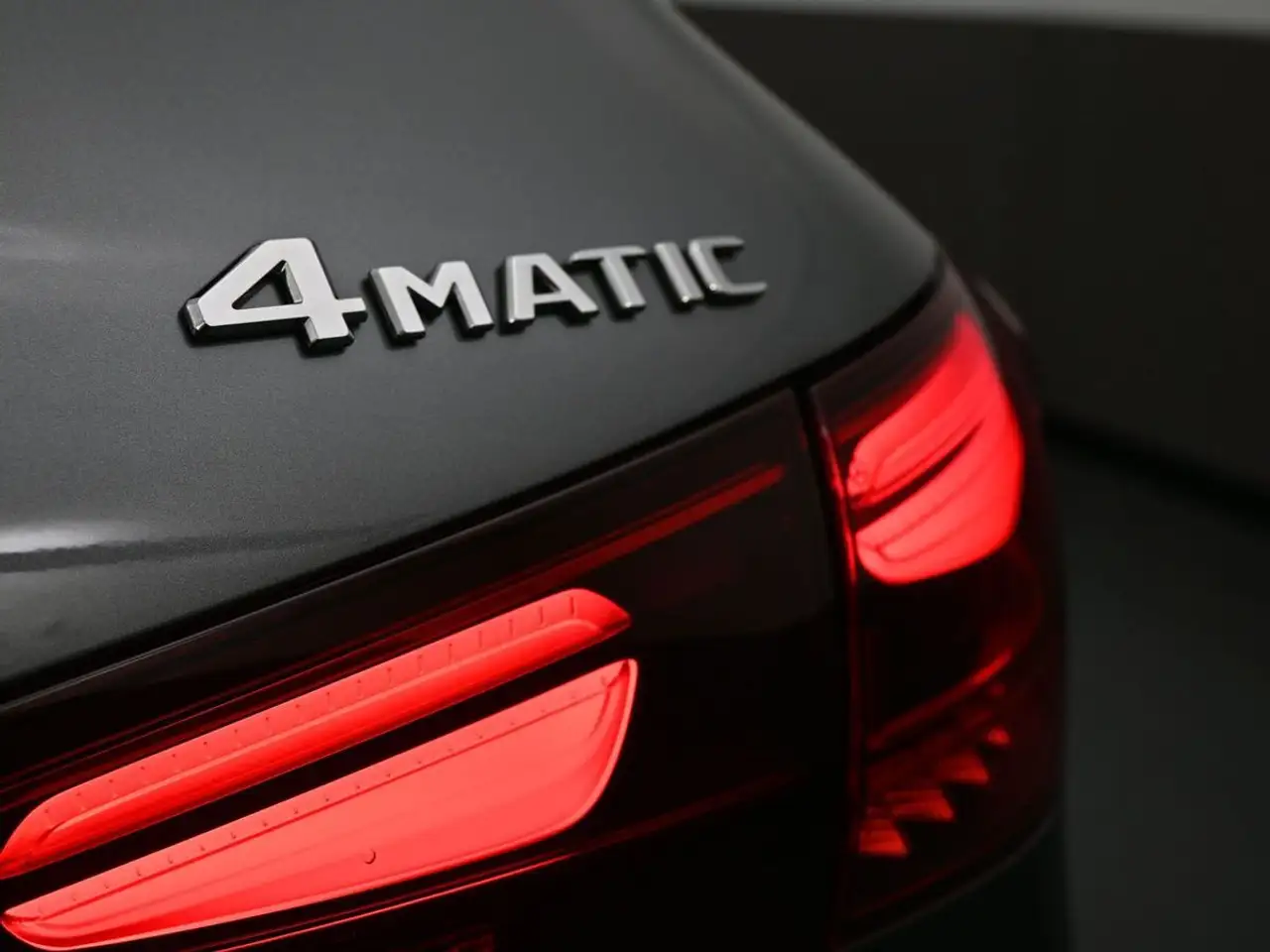 Mercedes-Benz GLA снимка Mercedes-Benz GLA
