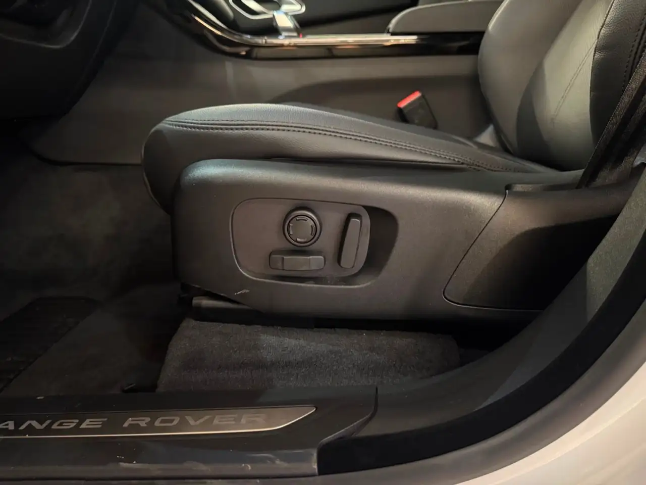 Land Rover Range Rover Velar fotografie Land Rover Range Rover Velar