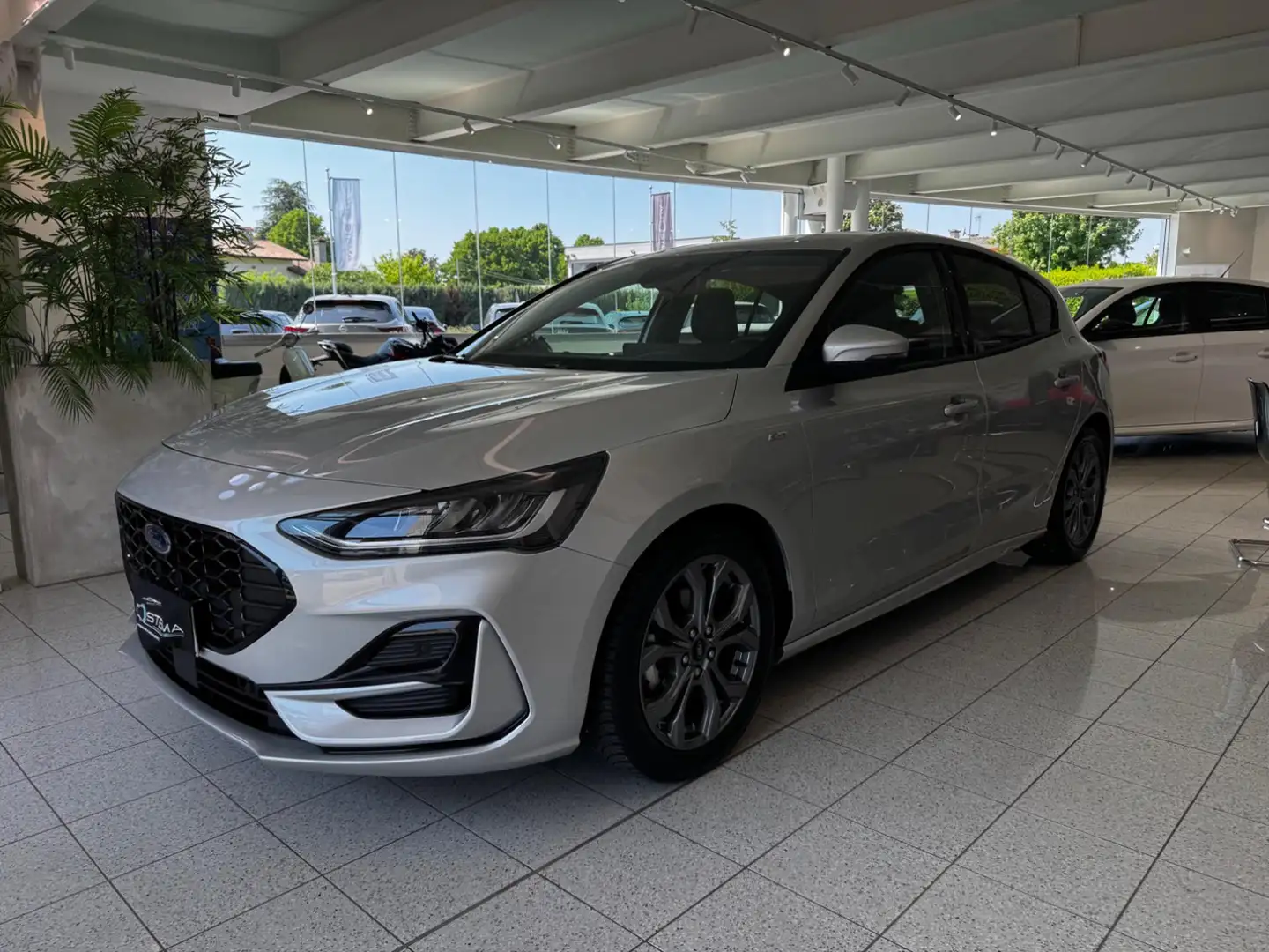 Ford Focus 1.0 125 CV Hybrid ST-Line GOMME M+S - VARI COLORI Grijs - 1