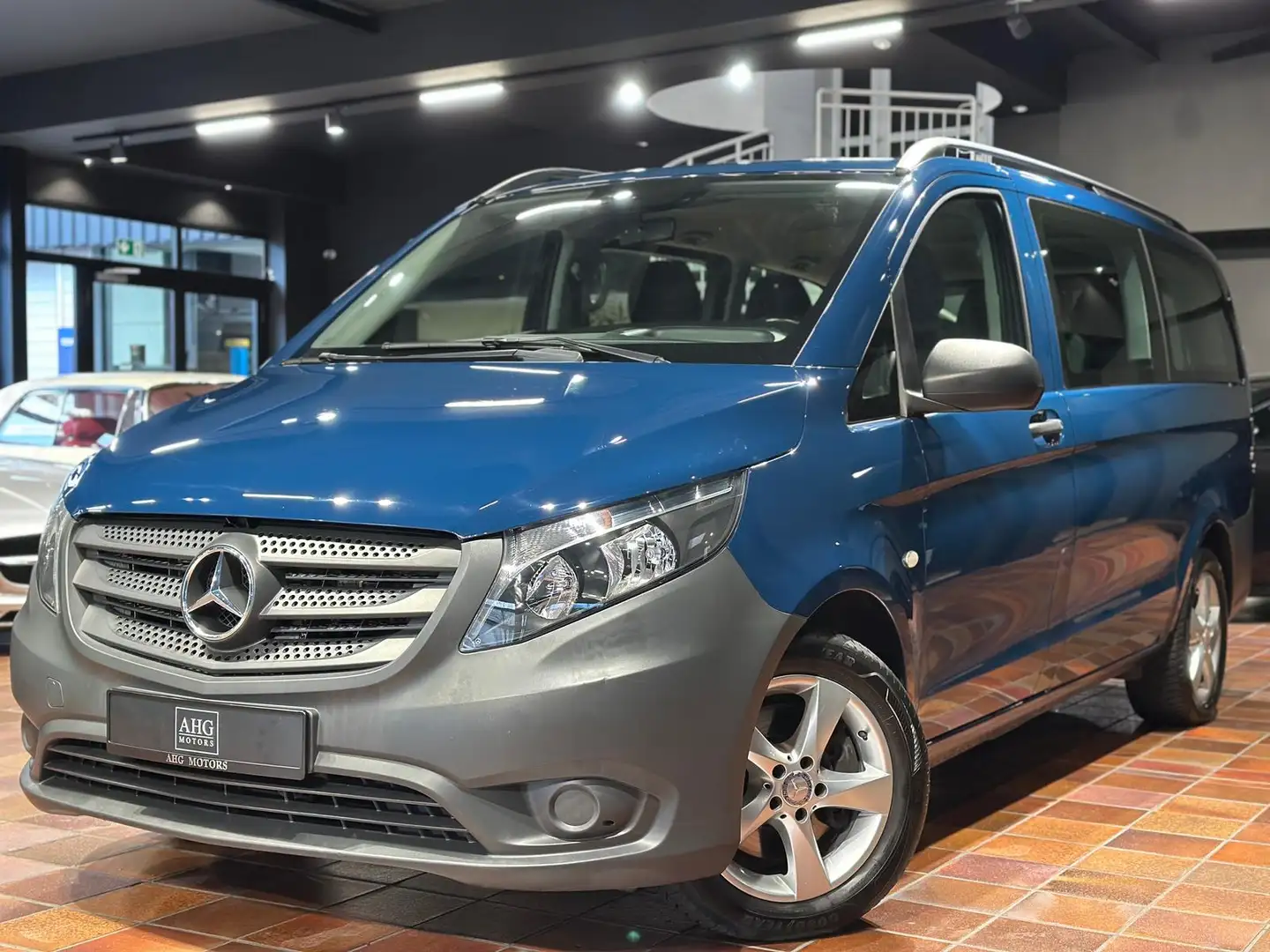 Mercedes-Benz Vito TOURER 119 LANG 8-SITZER STANDHEIZUNG SPUR KAMERA Blau - 2