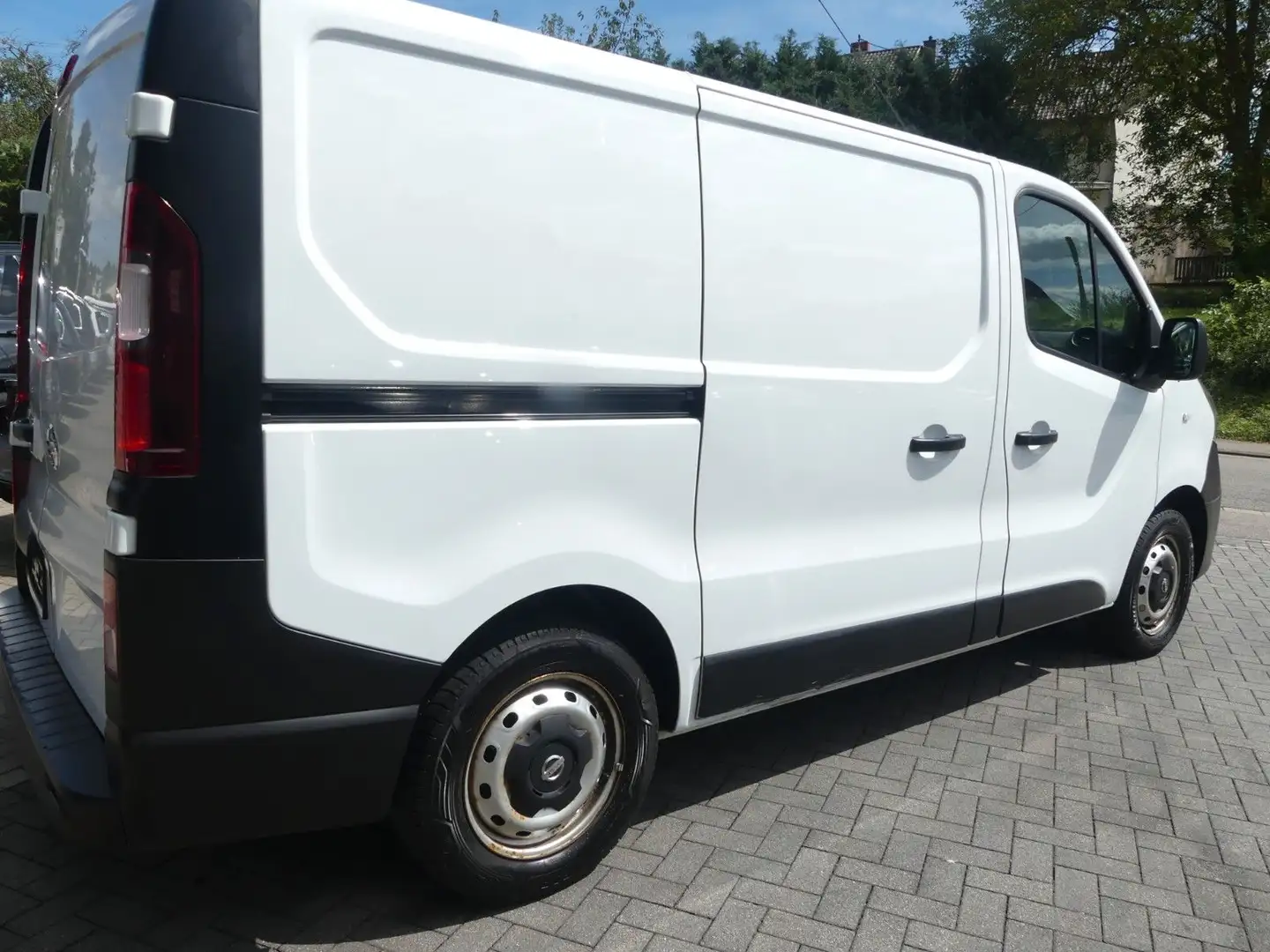 Nissan NV300 Kastenwagen L1H1 2,7t PRO Wit - 2