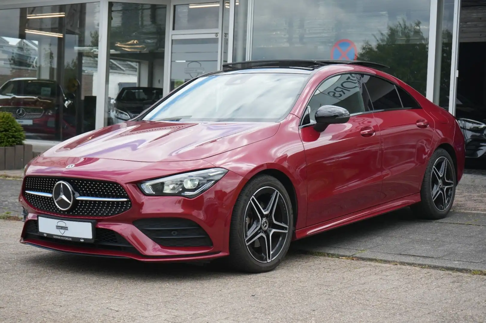 Mercedes-Benz CLA 200 Coupe AMG-LINE & NIGHT|PANORAMA|LED|CAM Rot - 2