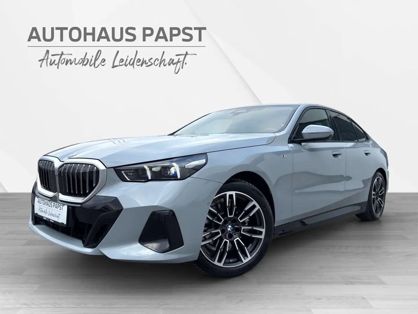 BMW 520 *** M-SPORT *** BROOKLYN GRAU MET. *** NP 88.200 Grau - 1