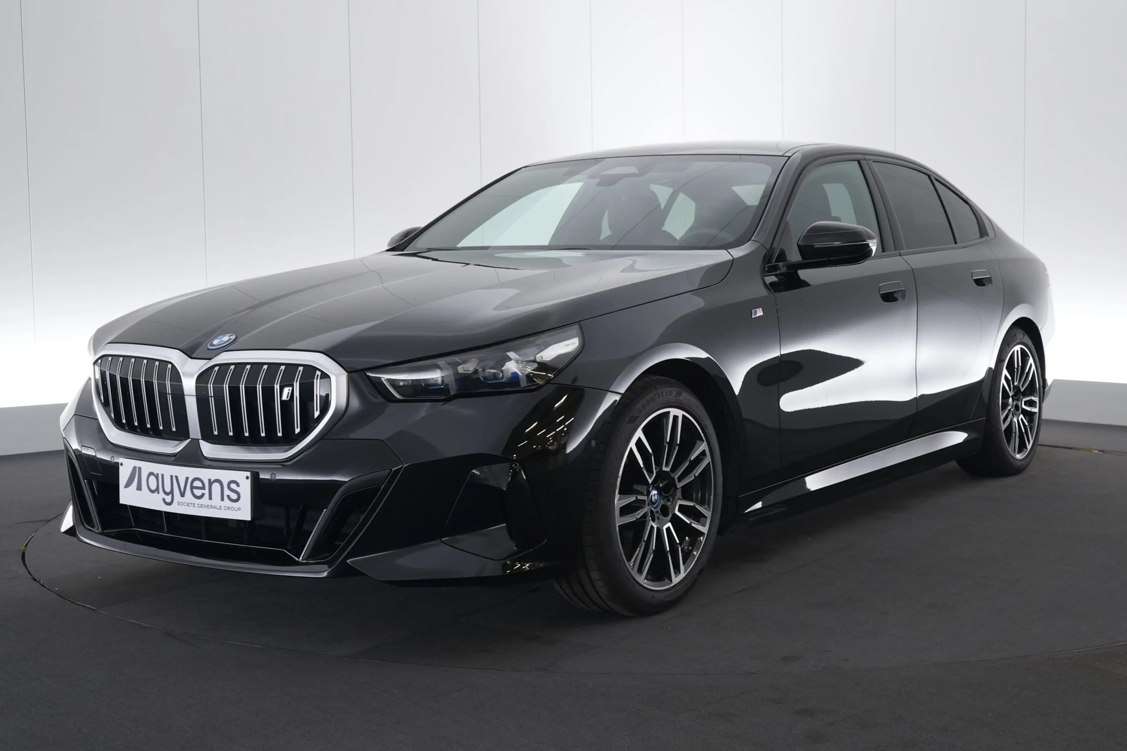 BMW i5 eDrive40 M-Sport LEDER/CUIR LED GPS PDC CAM Verw.