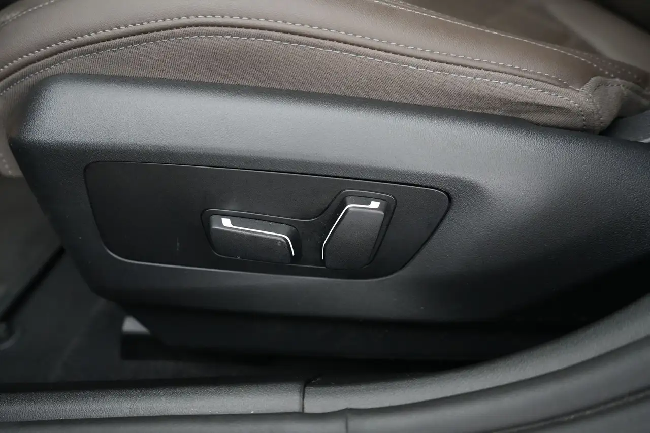 BMW i5 eDrive40 M-Sport LEDER/CUIR LED GPS PDC CAM Verw., миниатюра 24