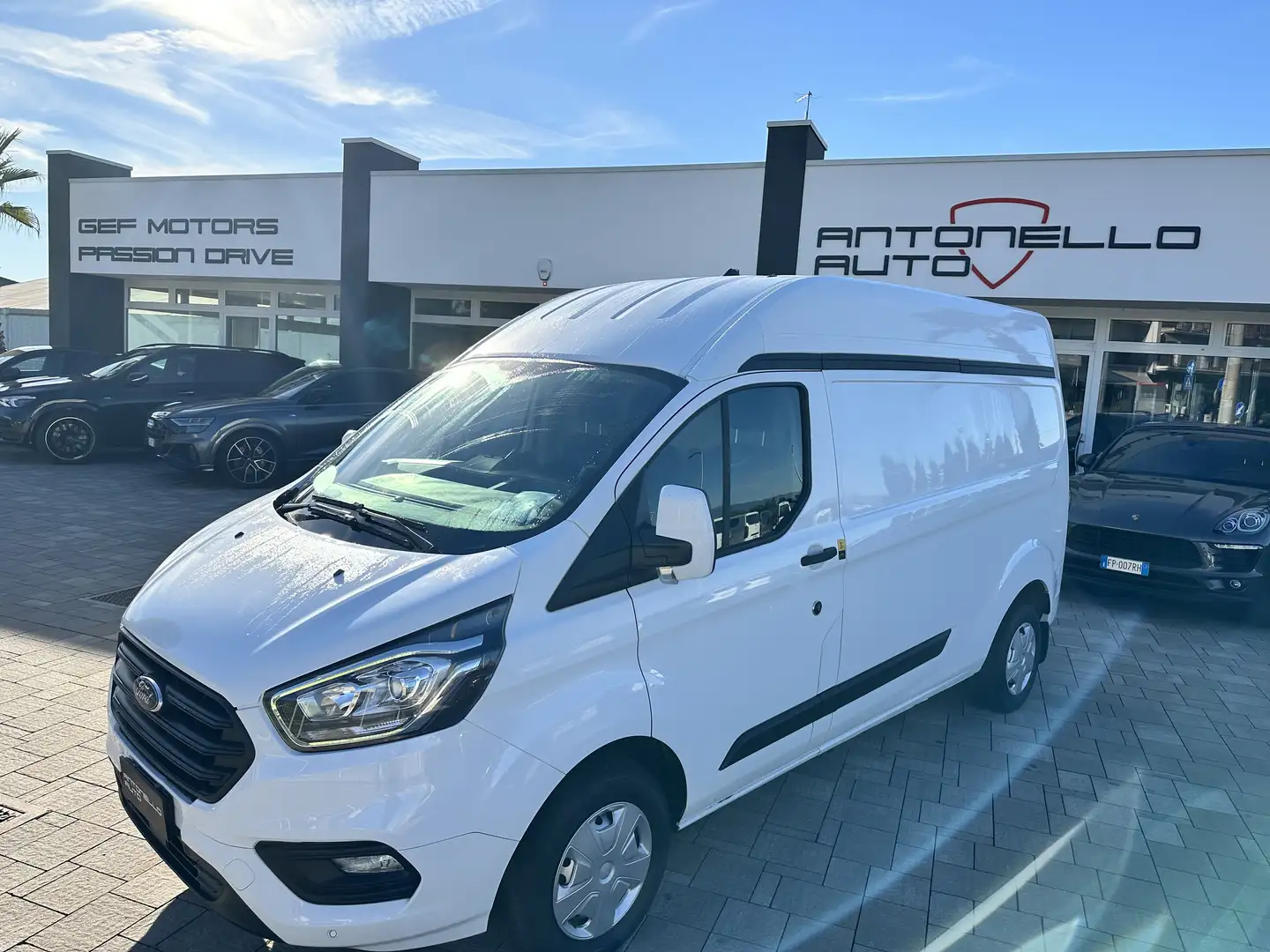 Ford Transit Custom 300 PL-TA L2 H2 TDCi 130CV FURGONE Weiß - 1