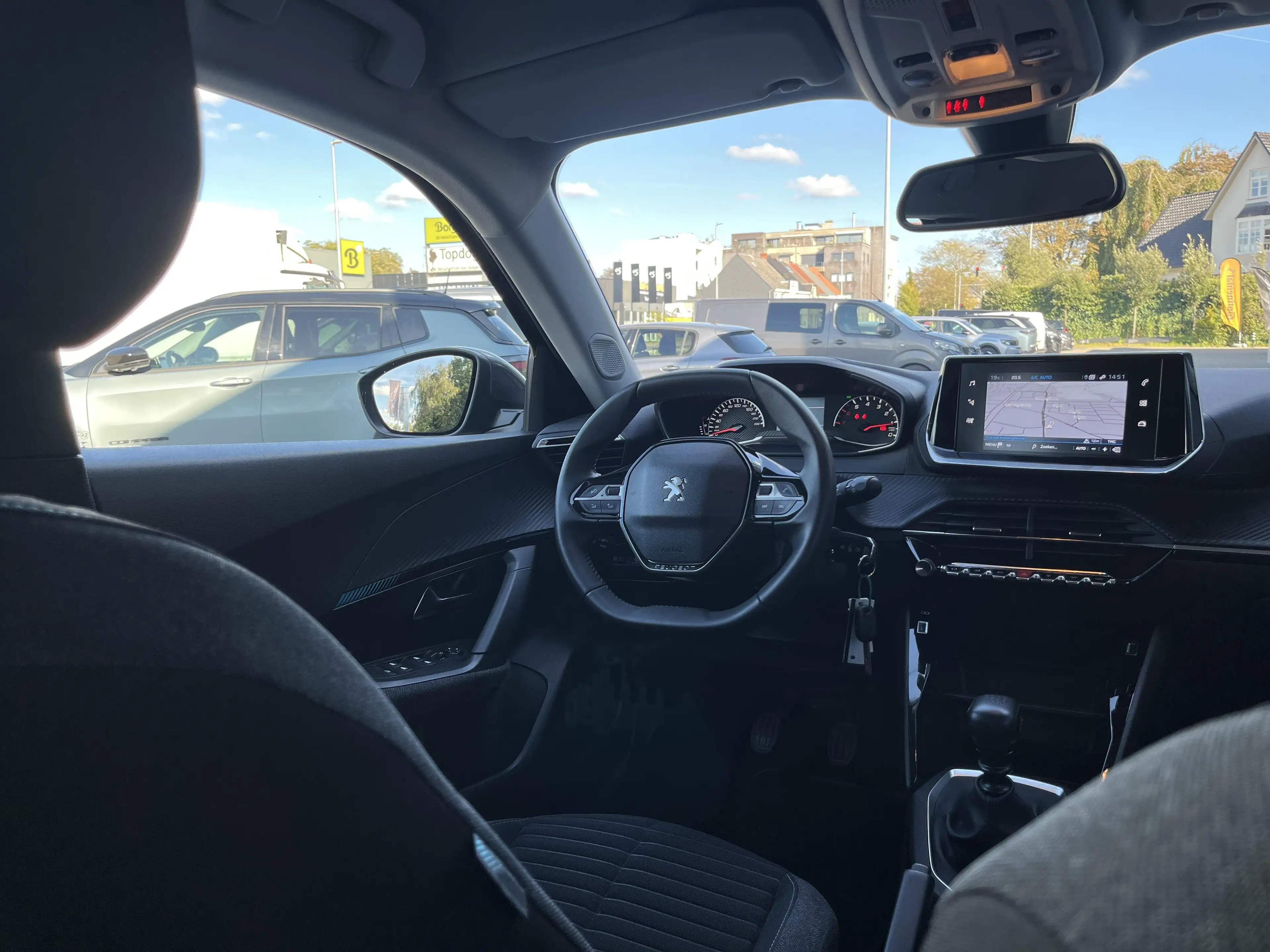 Peugeot 2008 1.2i S&S Style — photo 16