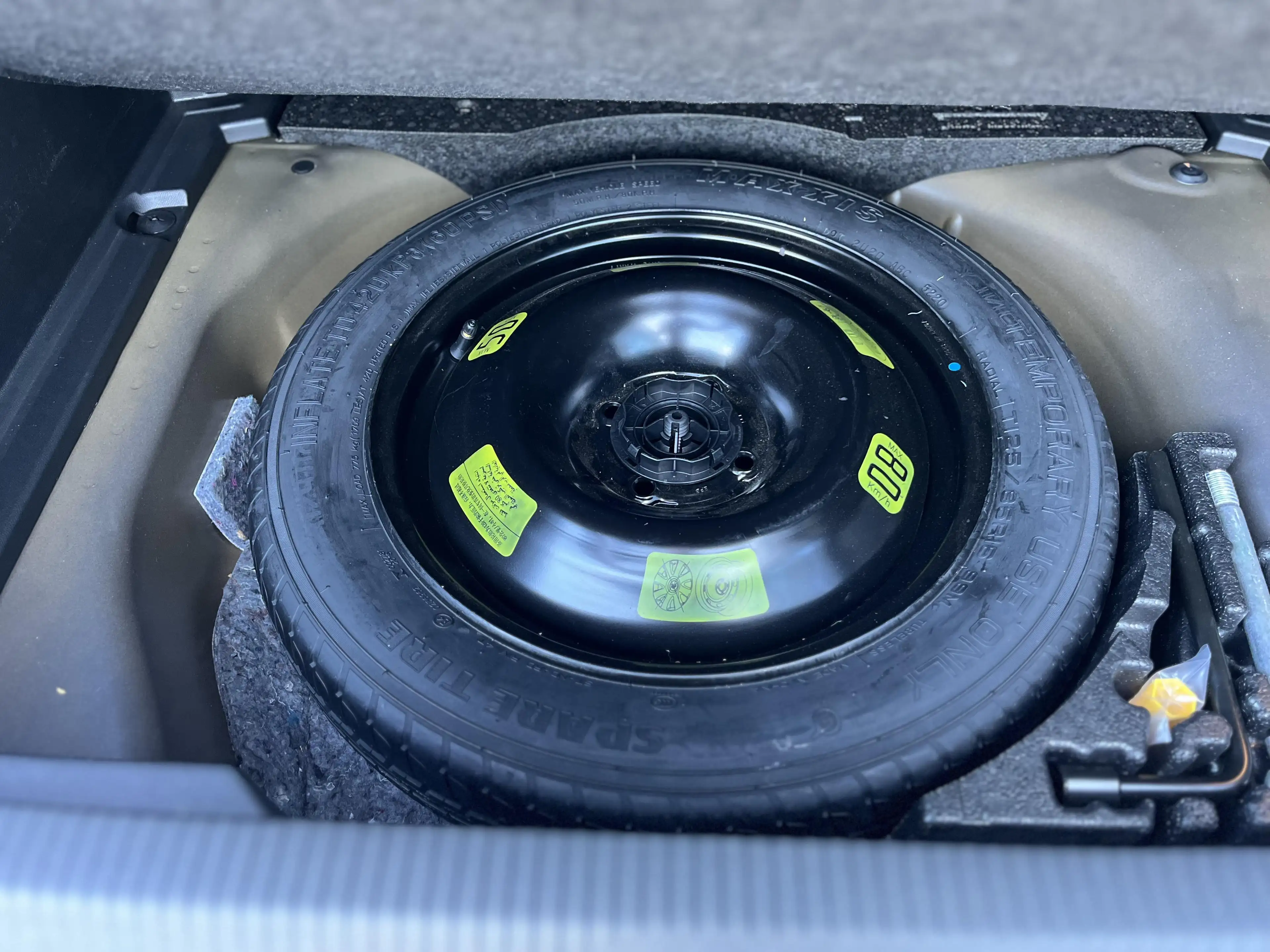 Peugeot 2008 1.2i S&S Style — photo 13