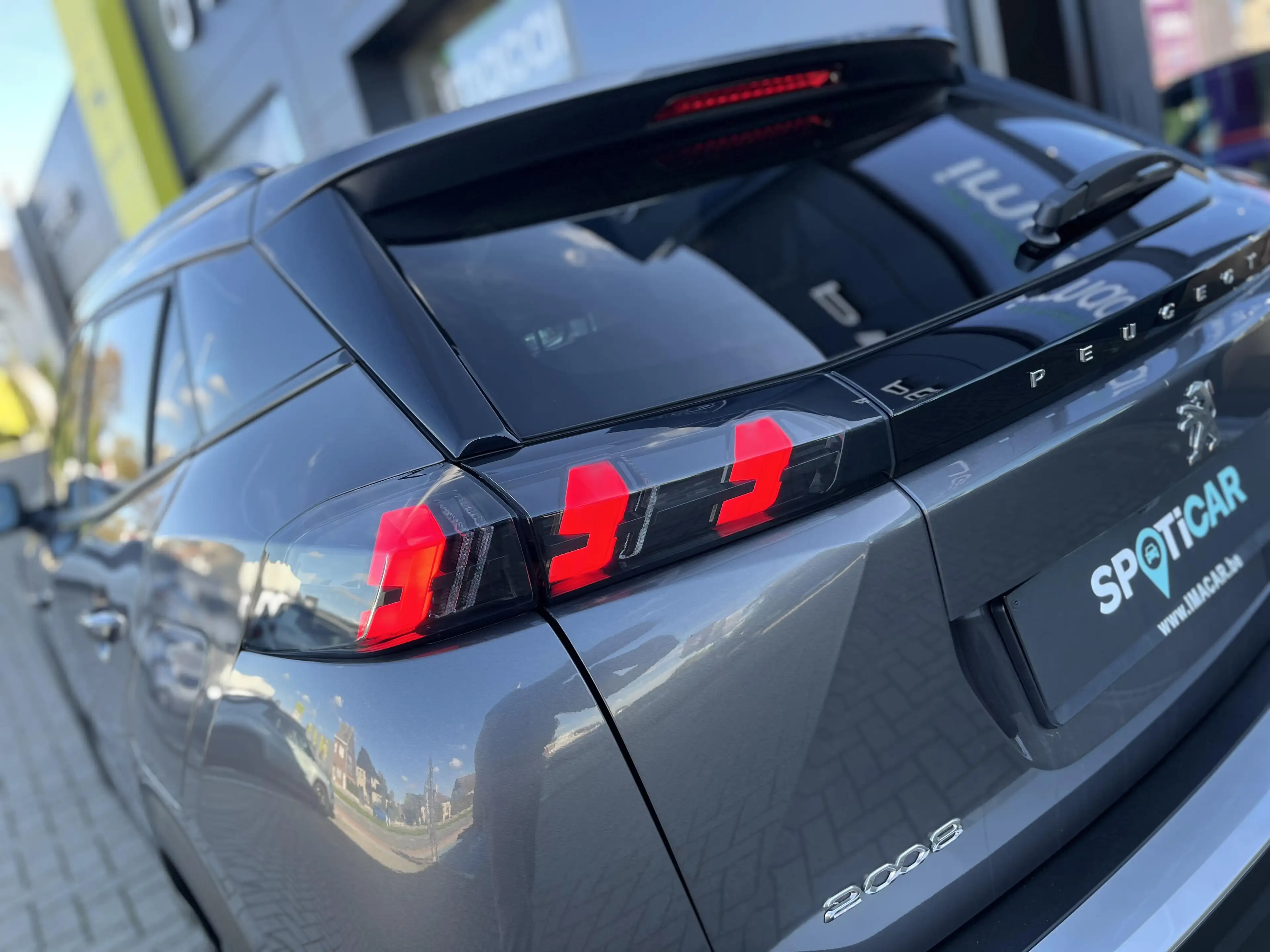 Peugeot 2008 1.2i S&S Style — photo 14