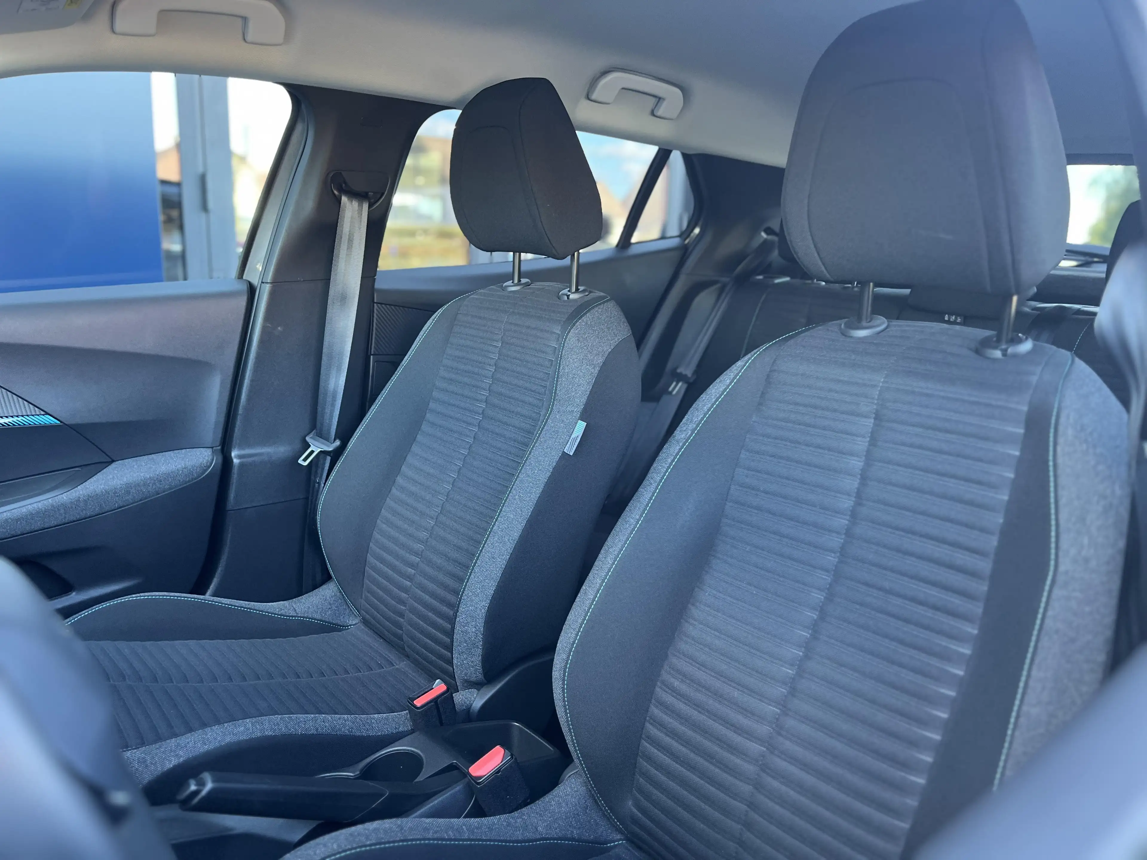 Peugeot 2008 1.2i S&S Style — photo 25