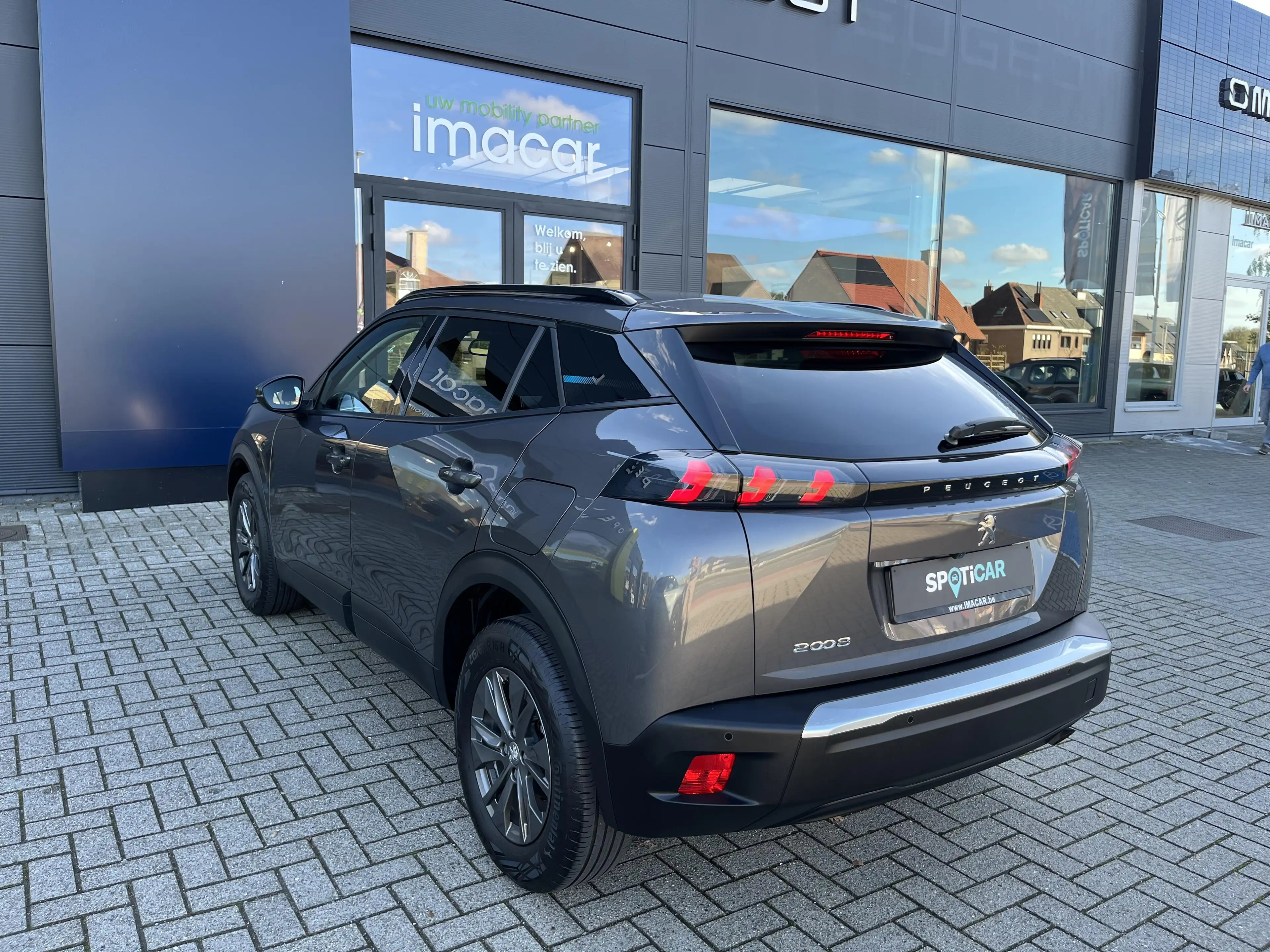 Peugeot 2008 1.2i S&S Style — photo 10