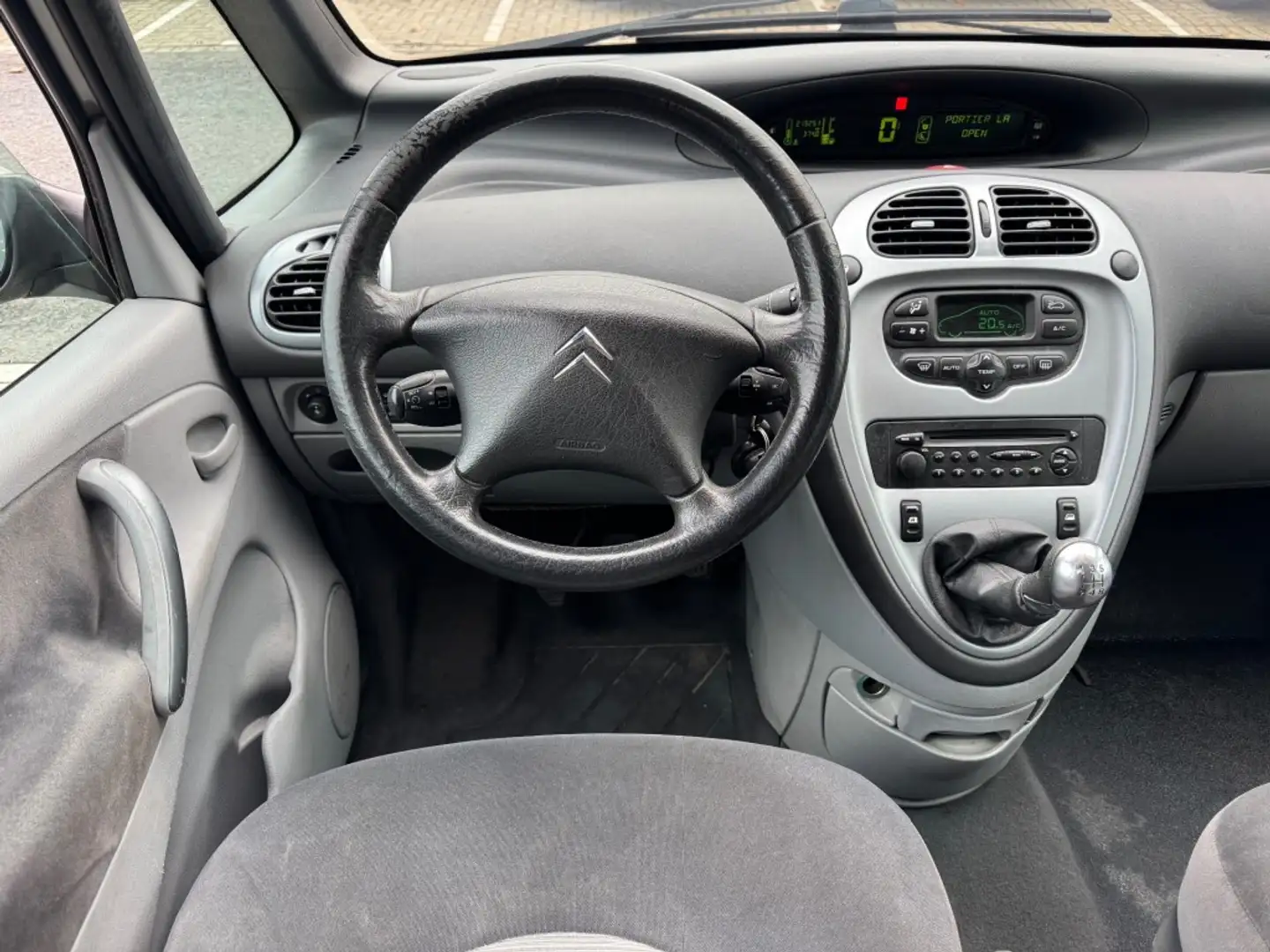 Citroen Xsara Picasso 1.8i-16V Attraction CLIMA NETTE AUTO PDC NAP APK Beige - 2