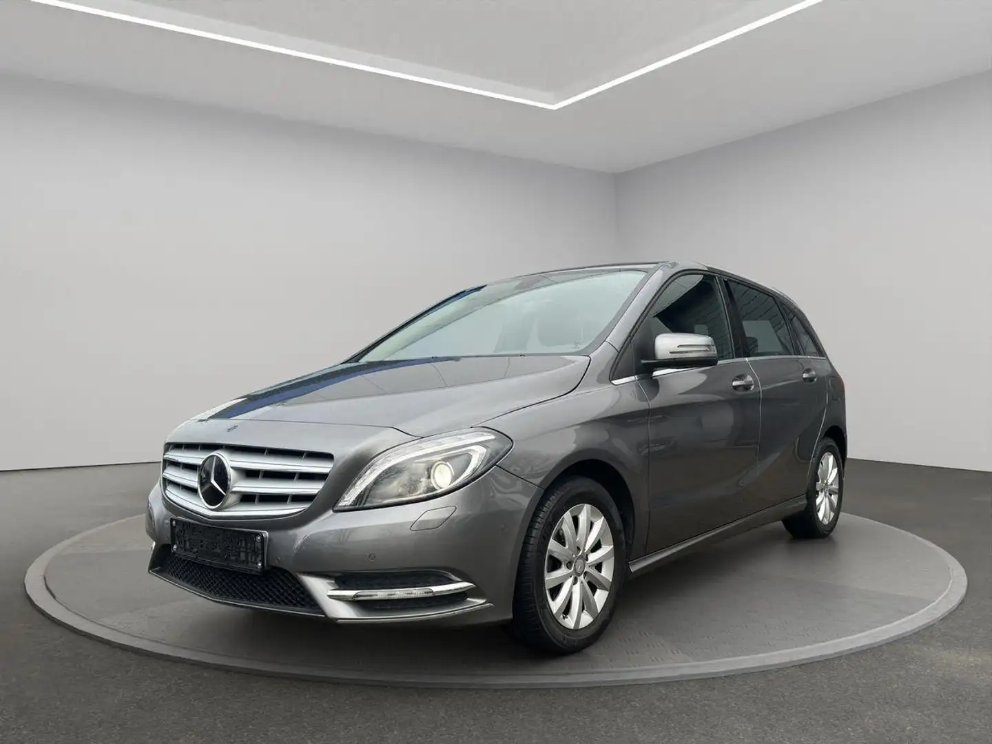 Mercedes-Benz B 180 Bi-Xenon/Navi/PDC/SHZ/Bluetooth Gris - 1