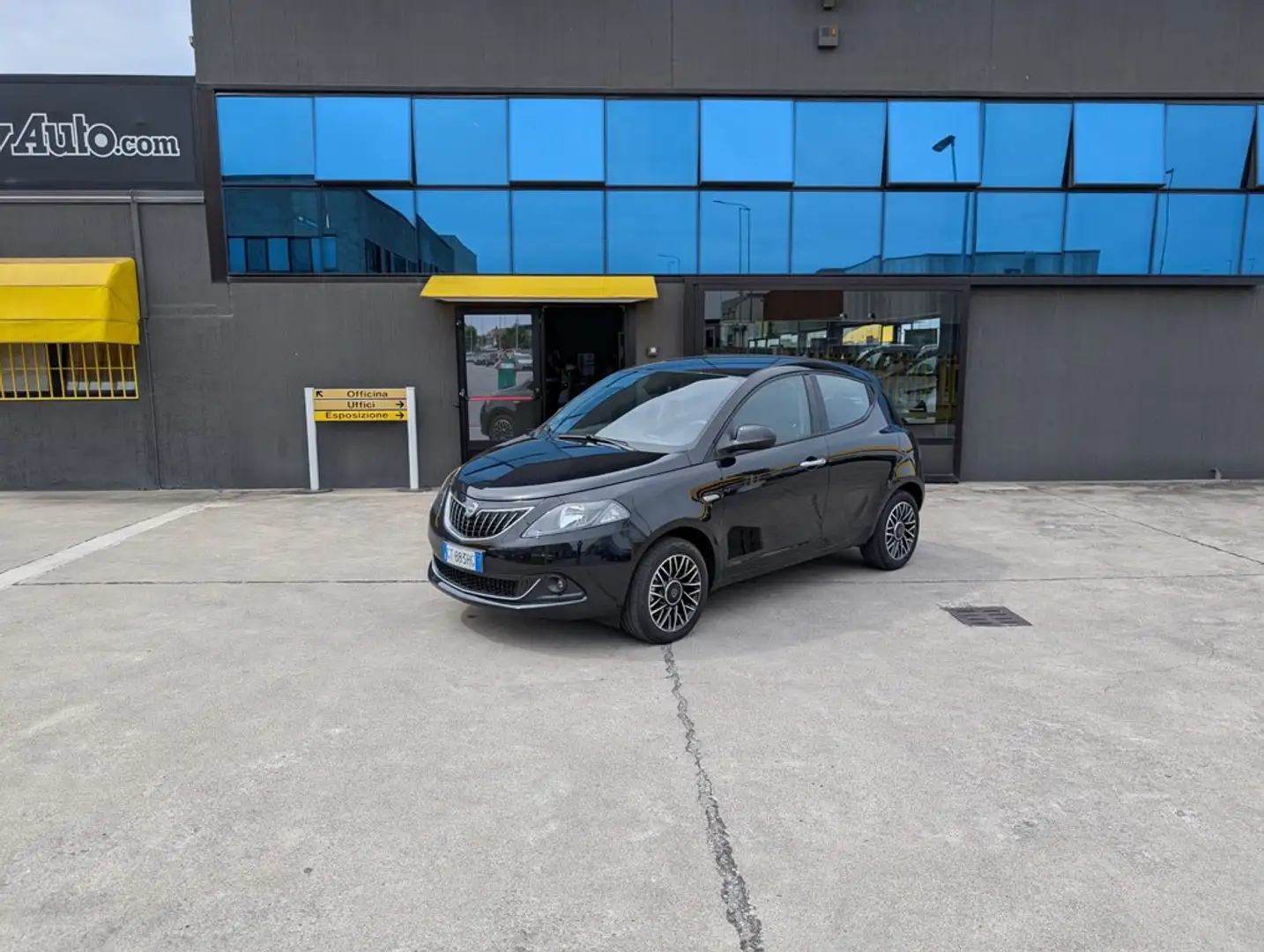 Lancia Ypsilon 1.0 firefly hybrid Platino 70 CV - OK NEOPATENTATI Nero - 1