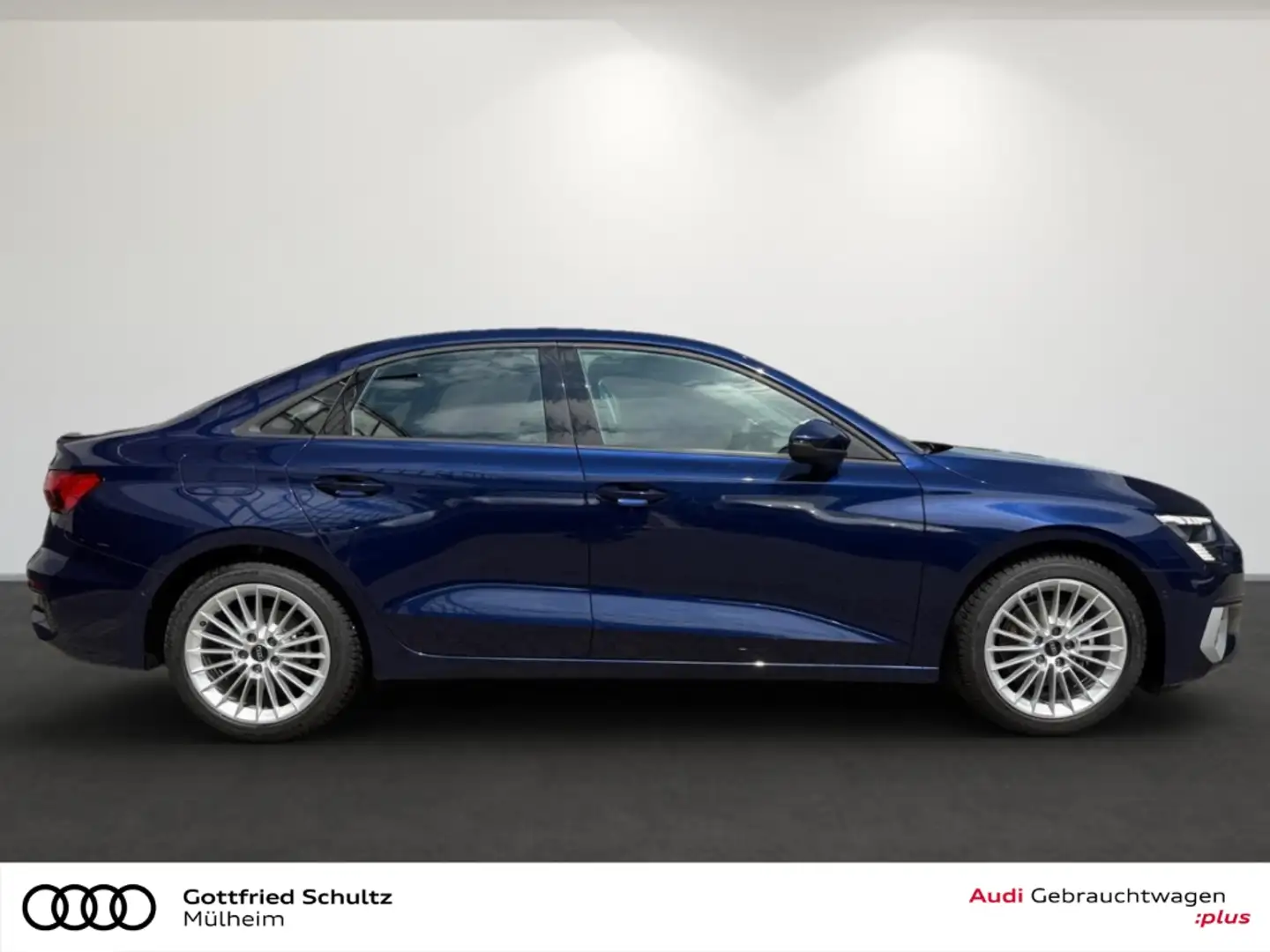 Audi A3 Limousine 35 TFSI advanced S-Tronic Anschlussgaran Blau - 2