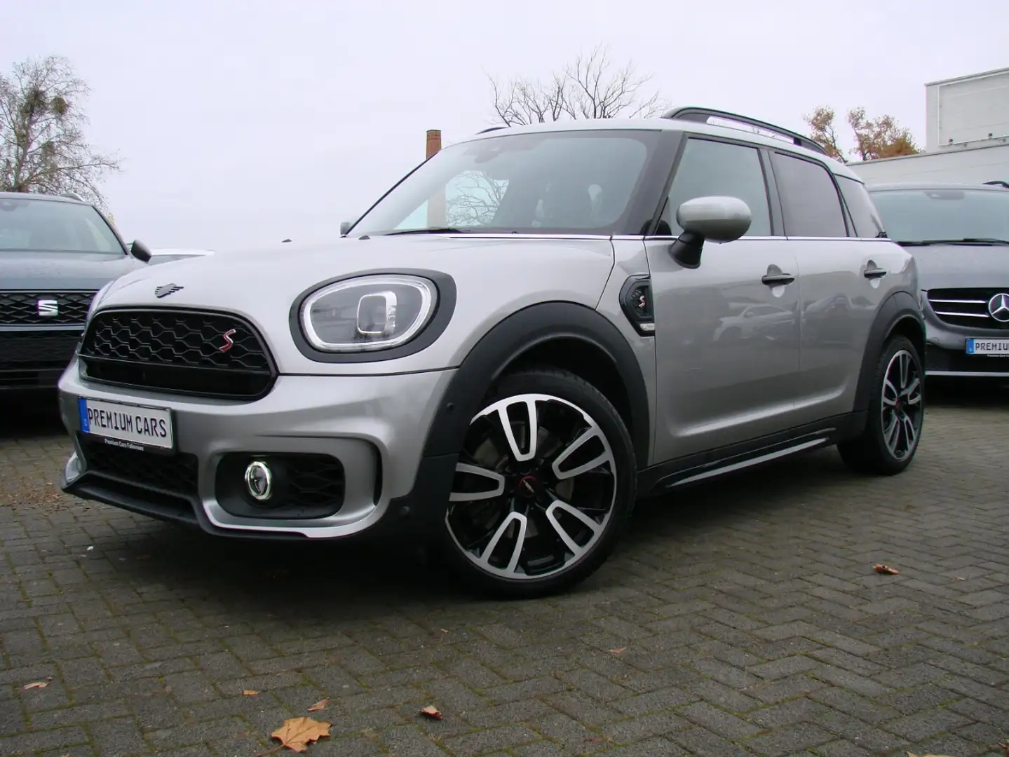 MINI Cooper S Countryman LCI JCWE Trim Leder Navi LED AHK Grau - 2