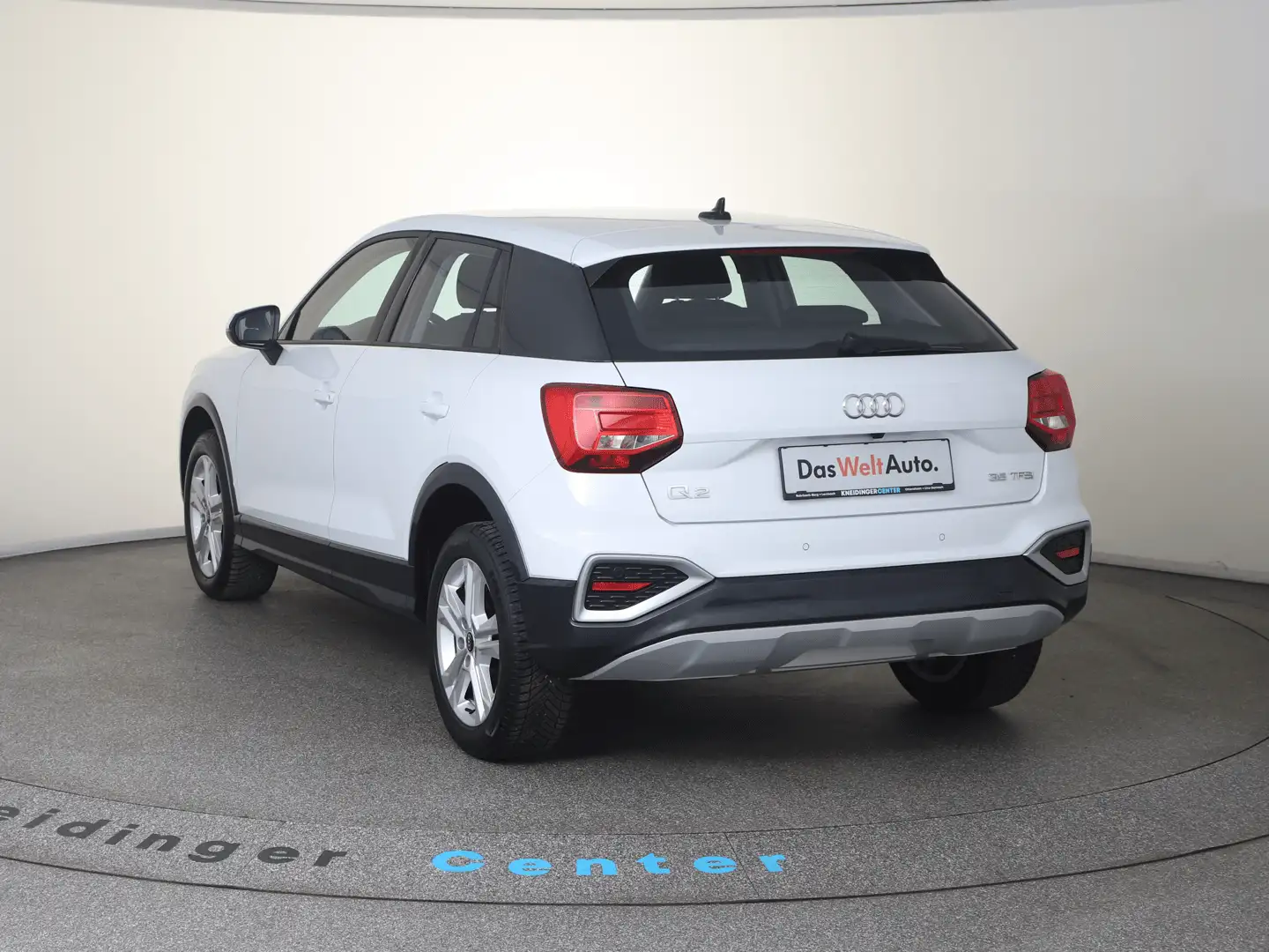 Audi Q2 35 TFSI intense Weiß - 2