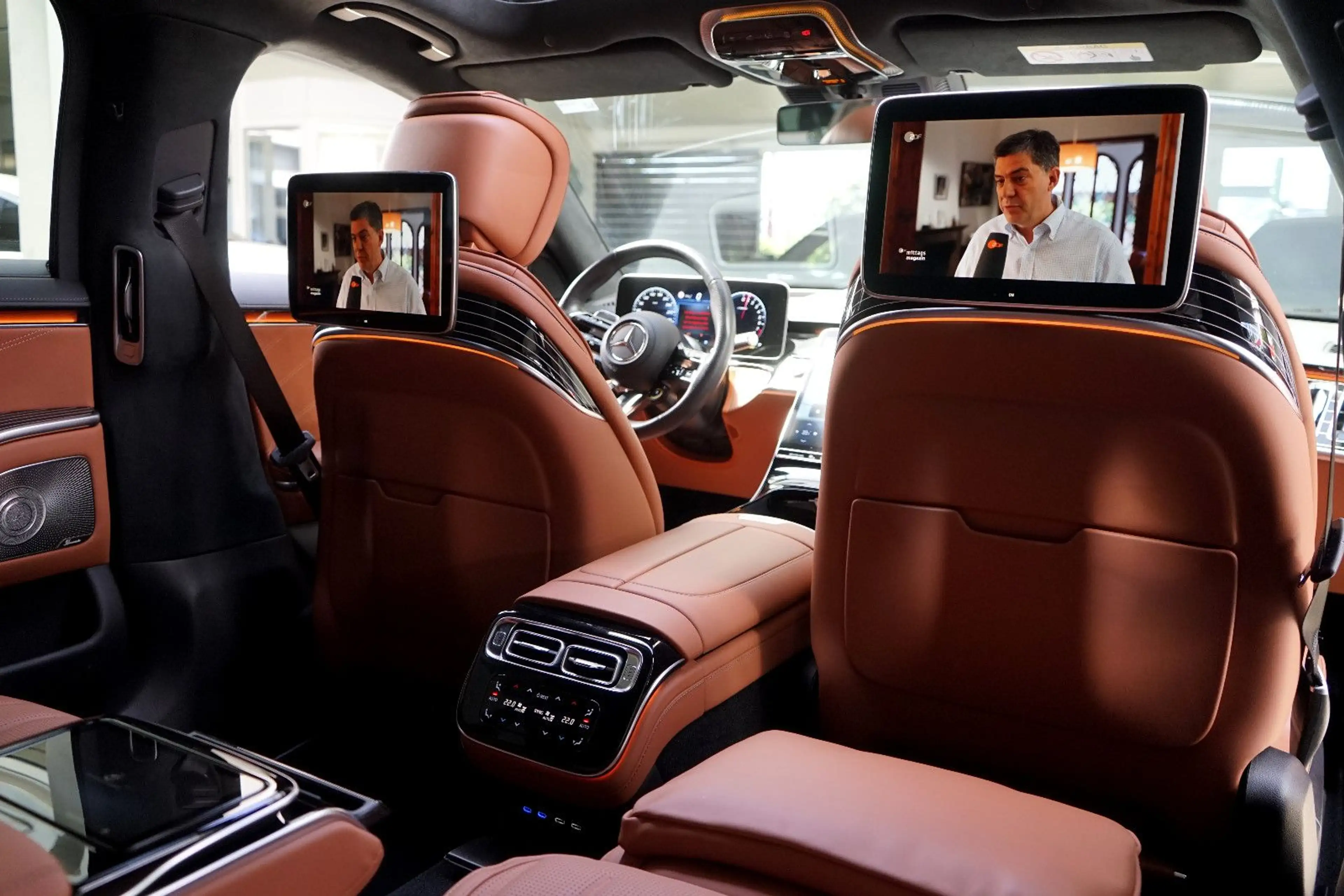 Mercedes-Benz S 63 AMG e Lang*Designo*3xTV*ACC*4x Massage*Pano* — photo 3