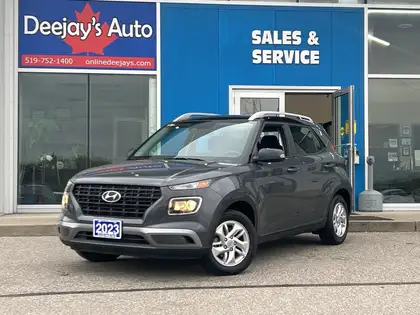 Gray 2023 Hyundai Venue Preferred FWD SUV / Crossover Continuously Variable Transmission